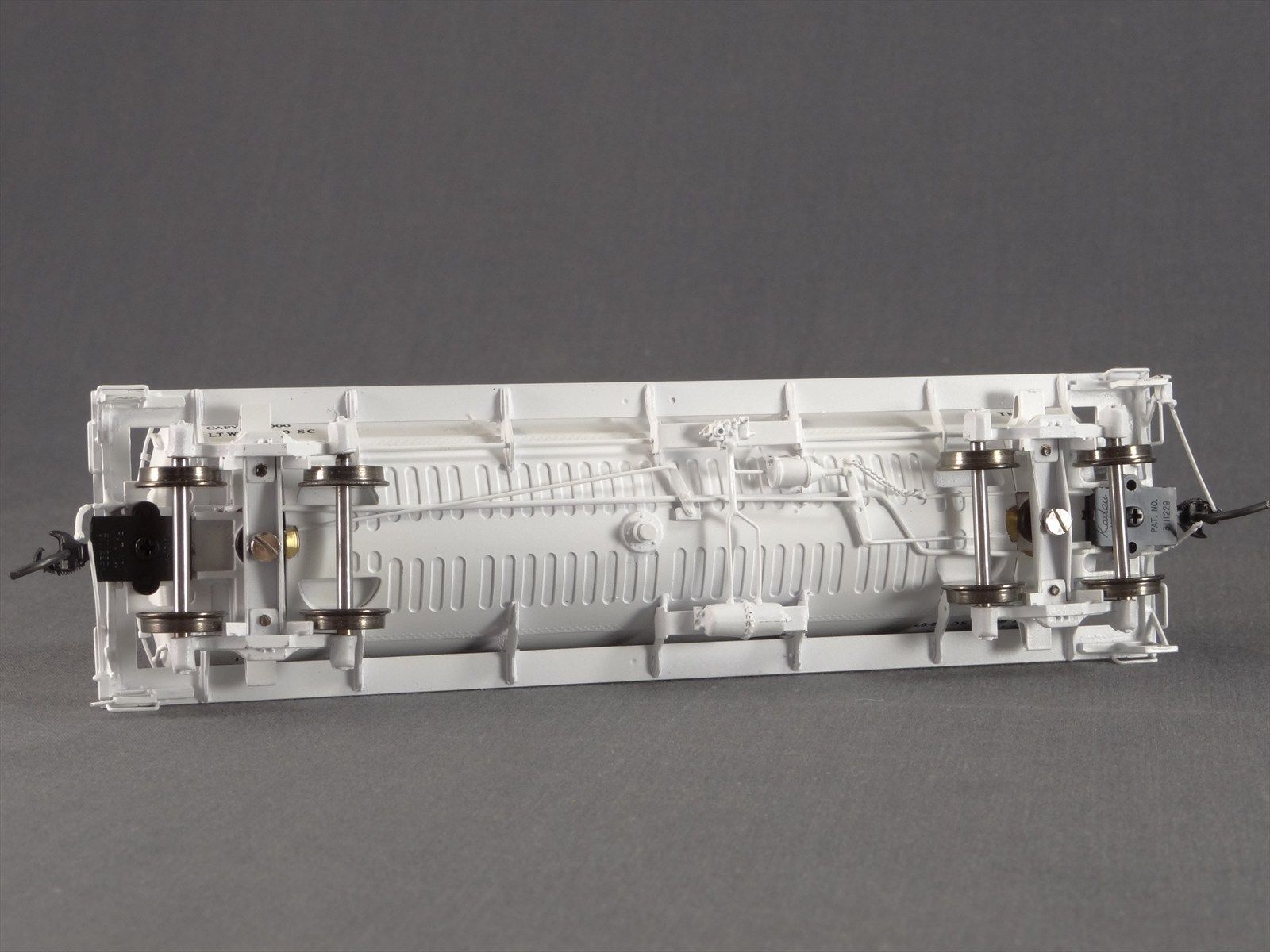 HO Division Point, AT&SF Tank Car #100825 TK-L