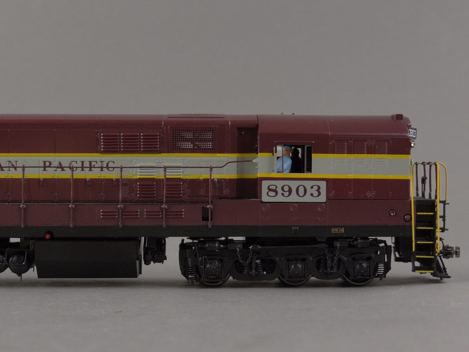 HO Division Point CP CPR Canadian Pacific FM H-24-66 Trainmaster #8903 ...