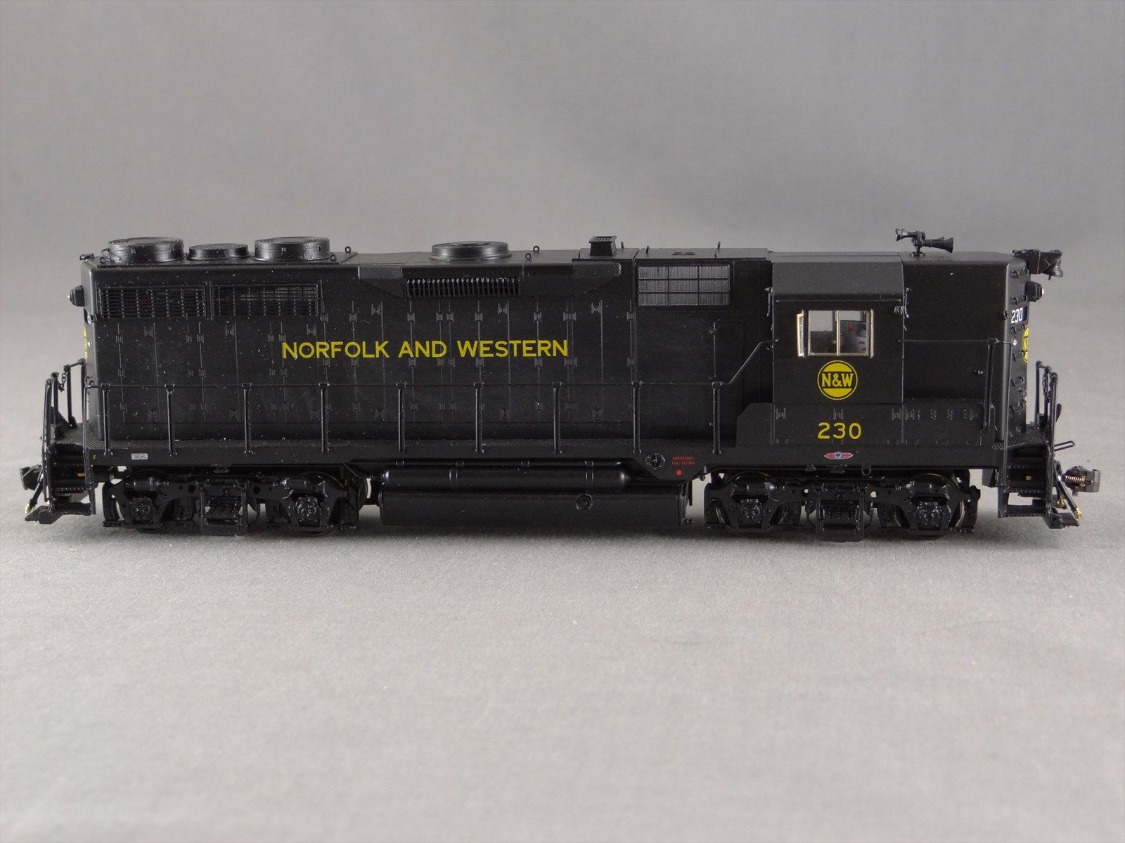 HO OMI #5063 Overland N&W Norfolk & Western GP-35 #230 - CUSTOM