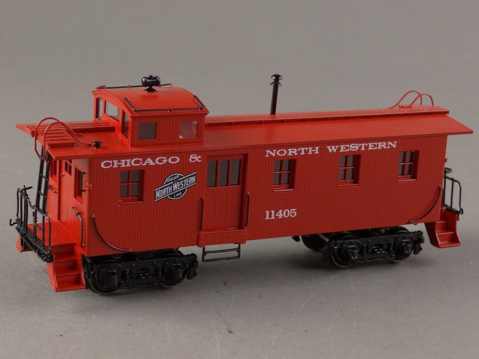 HO Division Point C&NW Side Door Caboose #11405