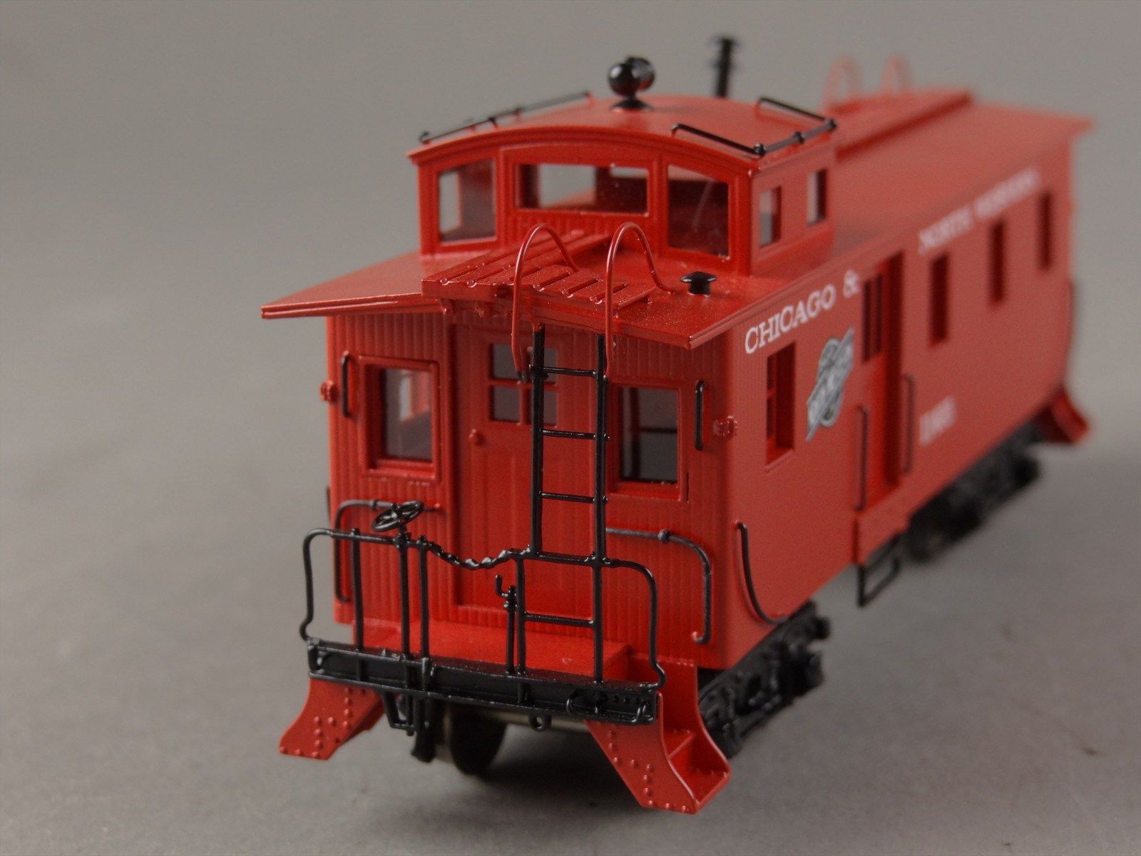 HO Division Point C&NW Side Door Caboose #11405
