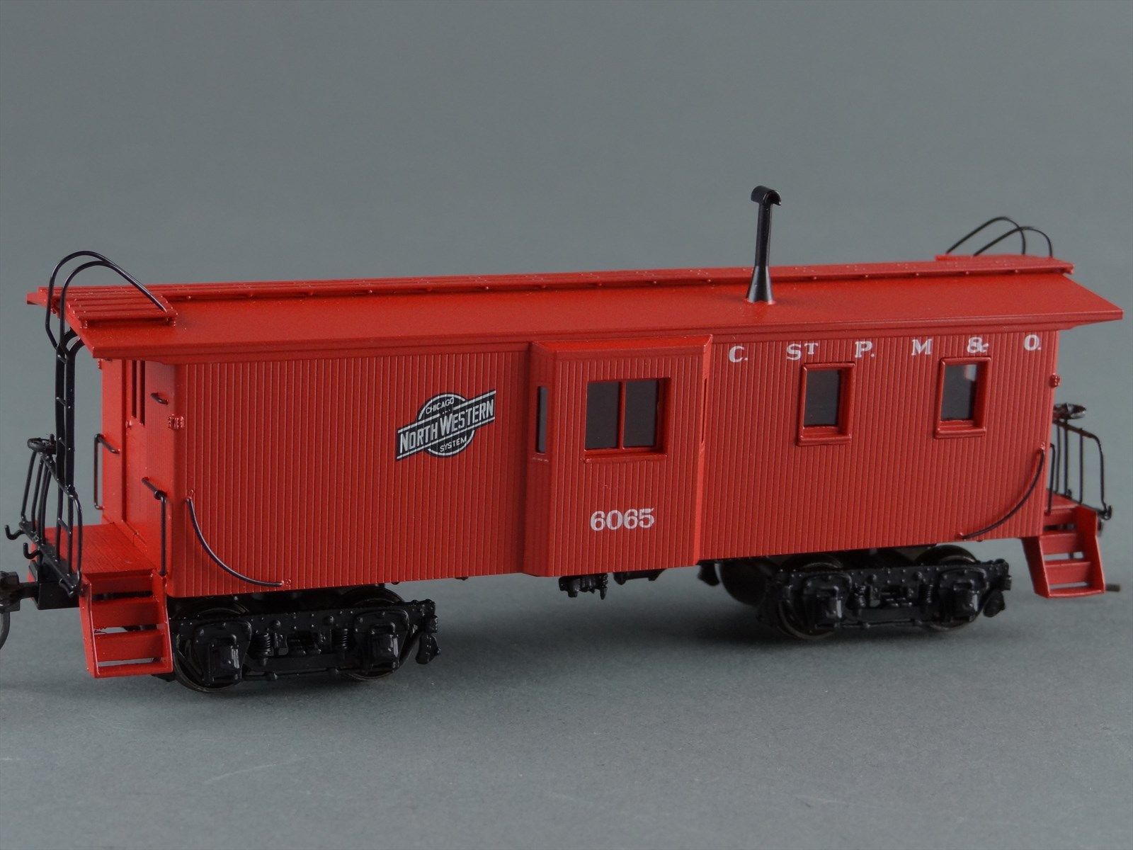 HO Brass Model Train - Division Point C&NW Bay Window Caboose #6065