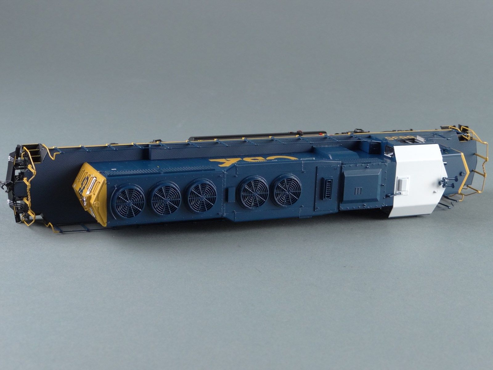 HO Brass Model Train - OMI 87010001.4 Overland CSX SD40-2 Diesel #8835 ...