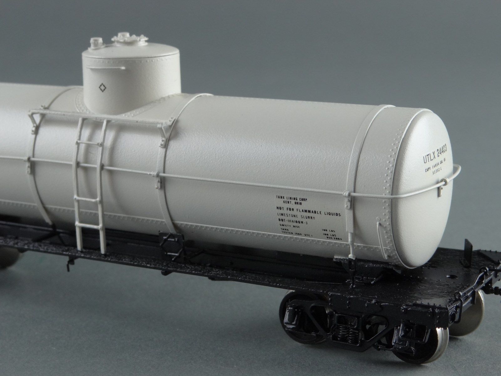 HO Brass Model Train - Overland UTLX 10000 Gal Single Dome Tank Car ...