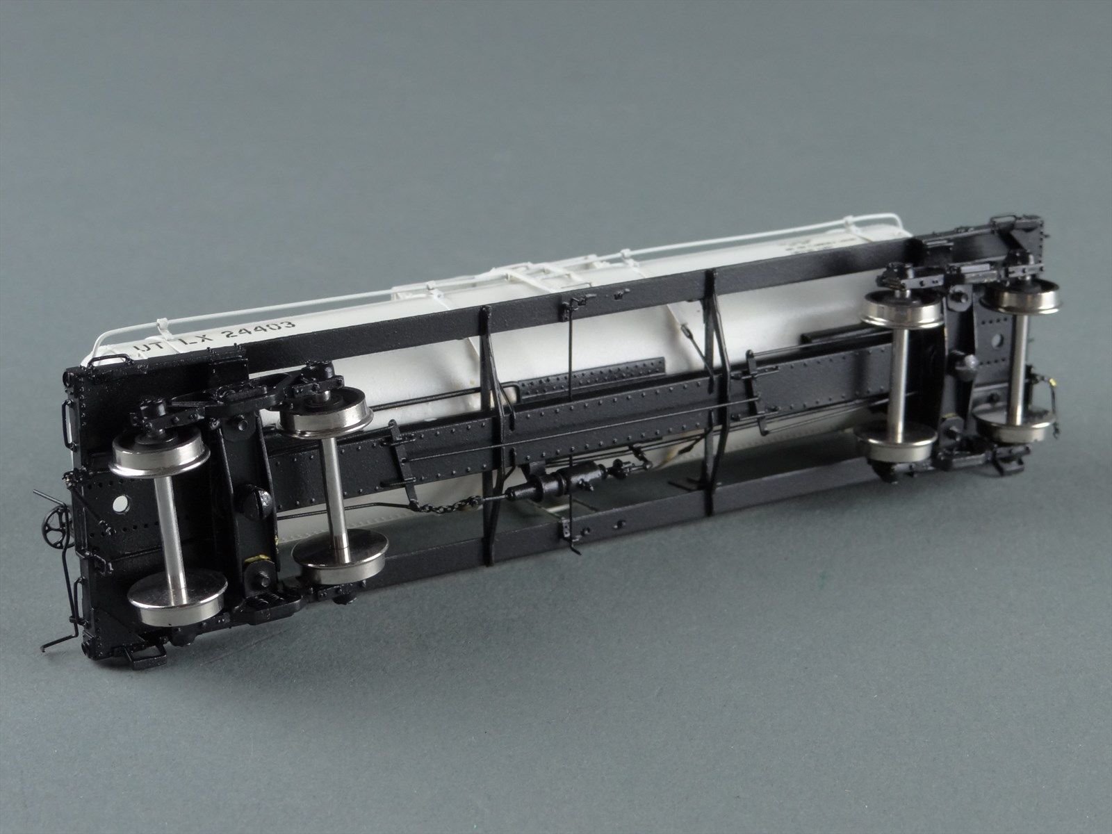 HO Brass Model Train - Overland UTLX 10000 Gal Single Dome Tank Car ...