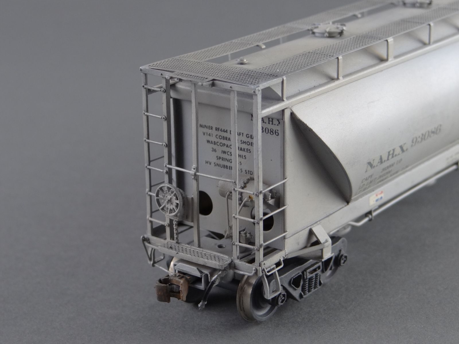 HO Brass Model Train - OMI 3001 Overland NAHX Pd 3000 Covered Hopper ...