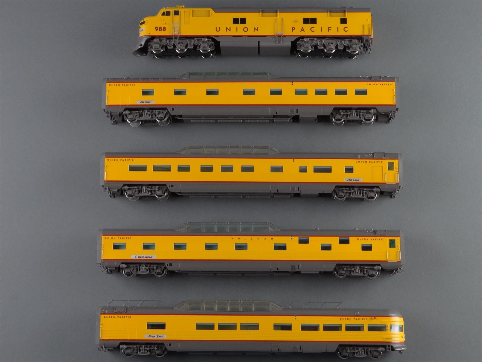 HO Brass Model Train - CIL 2207.1 Challenger UP Train of Tomorrow Set ...