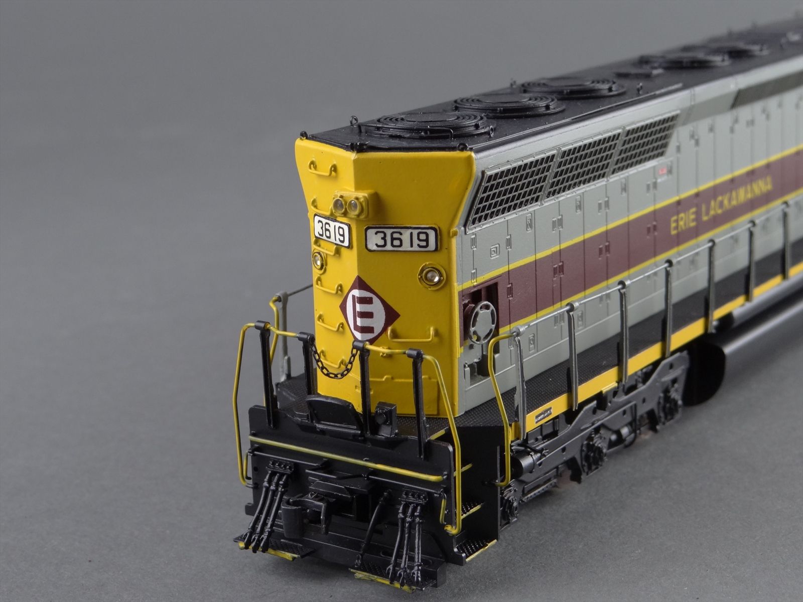 HO Brass Model Train OMI 6068 Overland EL Erie Lackawanna SD45 3619 ho-brass-model-train-omi-6068-overland-el-erie-lackawanna-sd45-3619