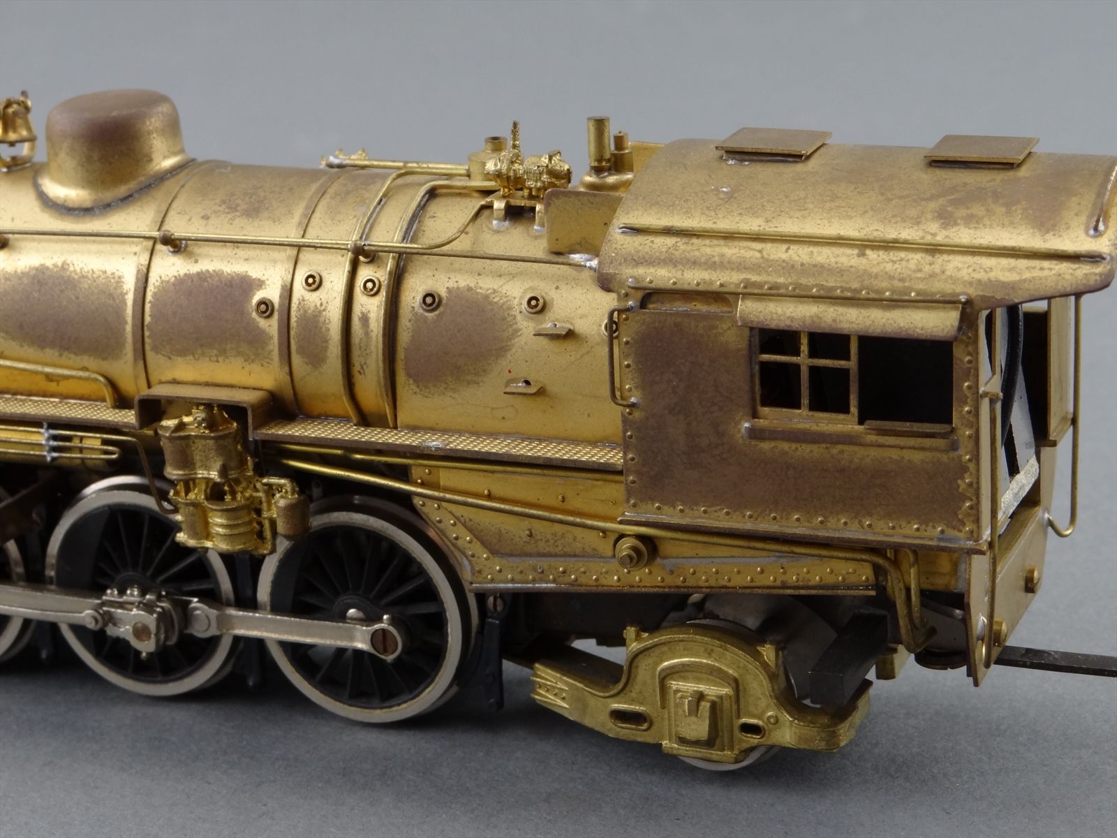 thumbnail image 2 of Northwest Short Line 454 All Scale Puller – HO Scale Model Railroad Accessory 2 of 6