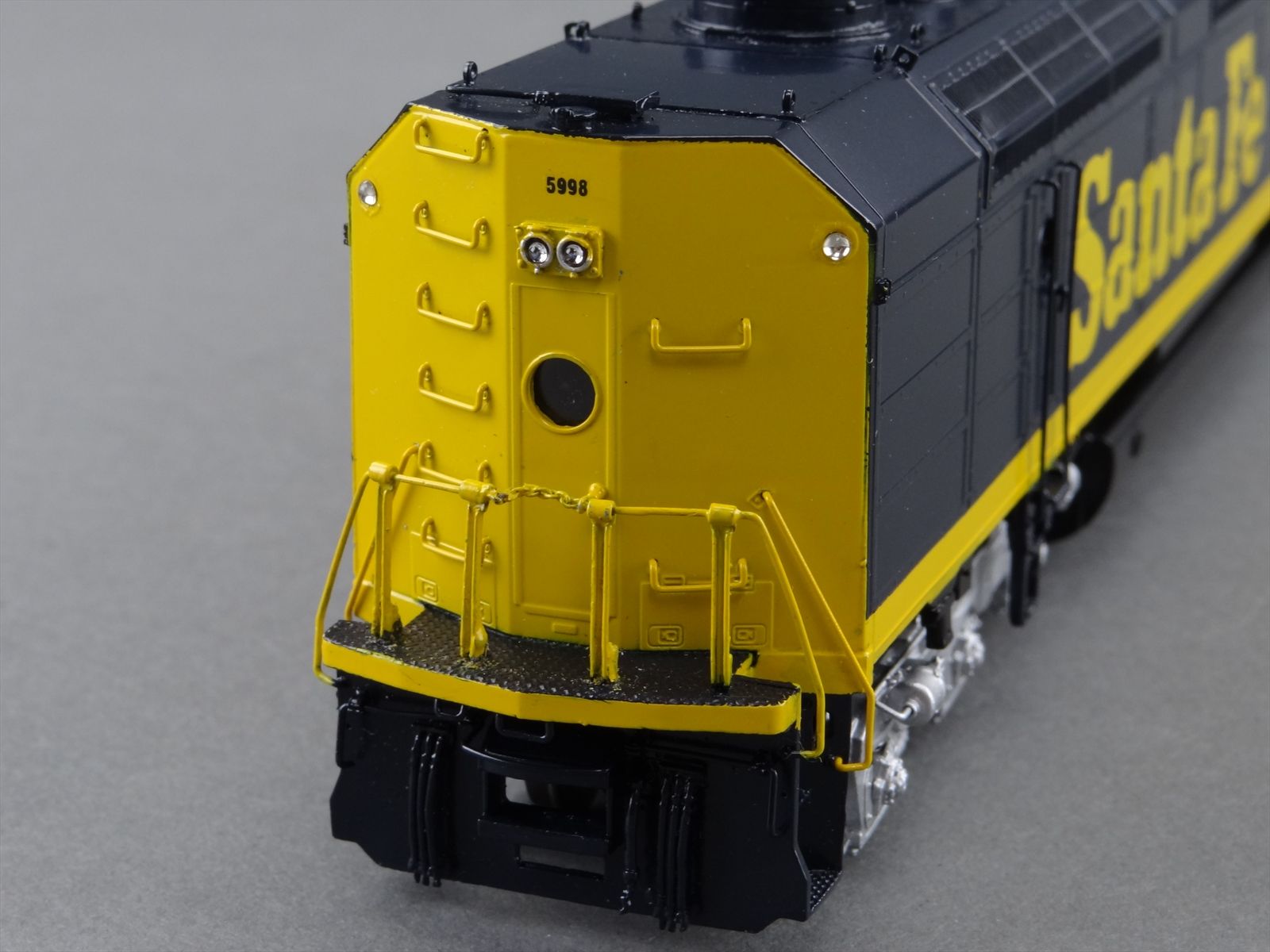 HO Brass Model Train - OMI 5673.1 Overland ATSF Santa Fe FP45 Diesel ...