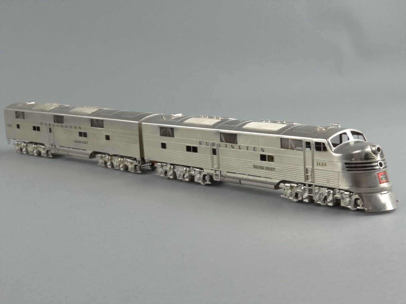 HO Brass Hallmark Models CB&Q Burlington E5 A/B Diesel Set - Silver Pilot