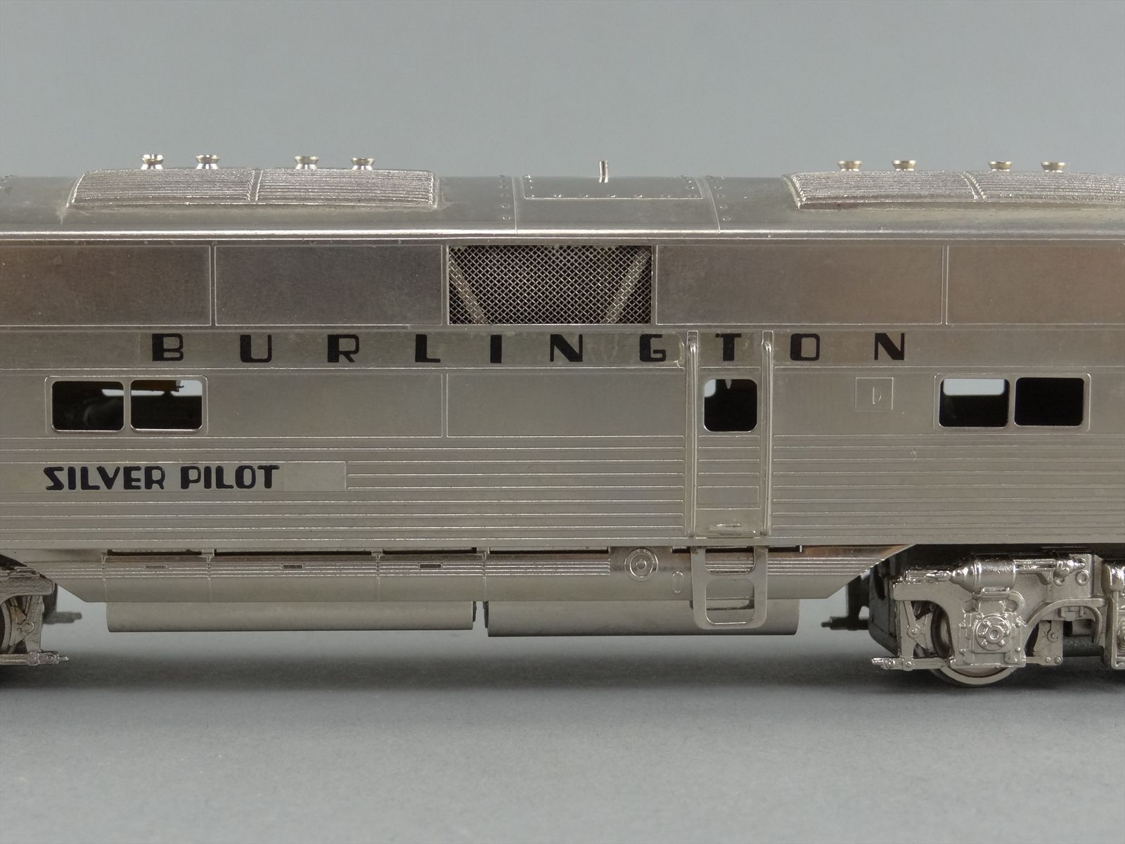 HO Brass Hallmark Models CB&Q Burlington E5 A/B Diesel Set - Silver Pilot