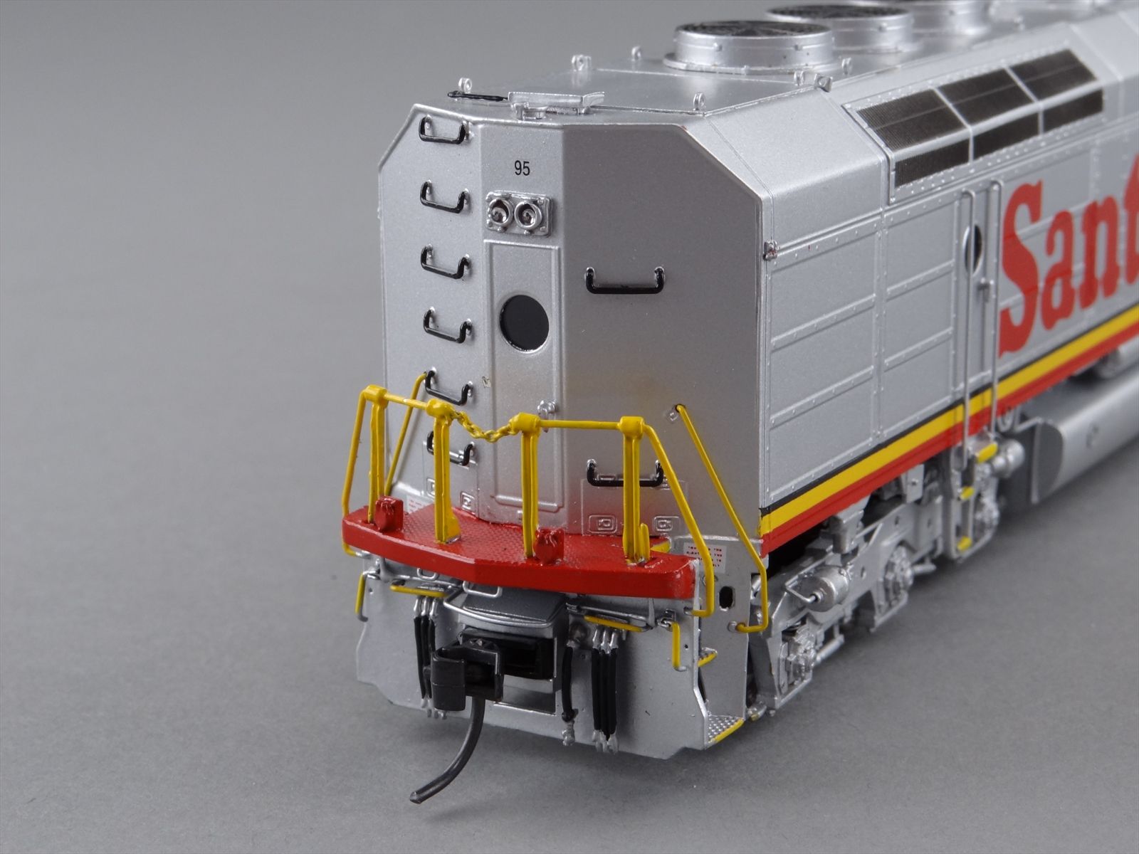 HO Brass Model Train - OMI 5674.1 Overland ATSF Santa Fe FP45 Diesel ...