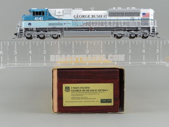 Model-Power F2-A Dual Drive, Powered w/Light - Union Pacific HO Scale Model Train Diesel