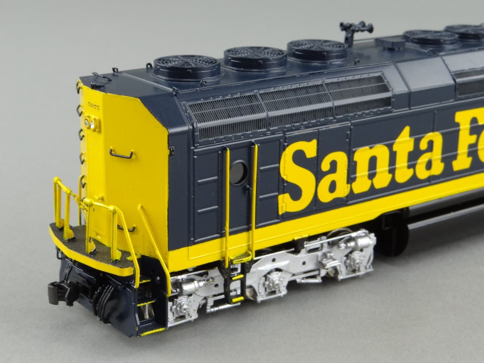 HO Brass Model Train - OMI 5995 Overland ATSF Santa Fe Kodachrome SDF45 ...