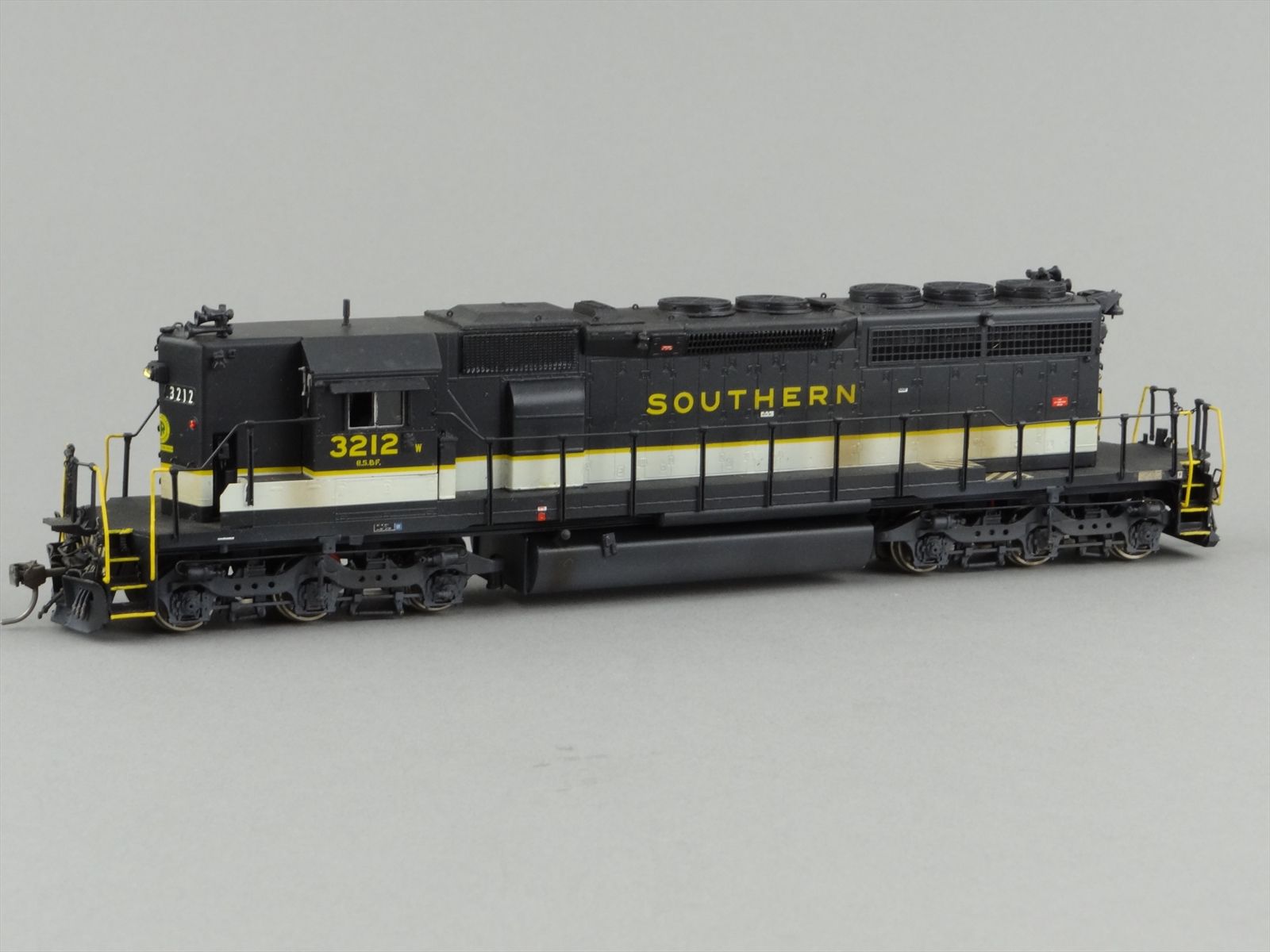 HO Brass Model Train OMI 5326 SOU SD40-2 High Hood Southern #3212 - Custom
