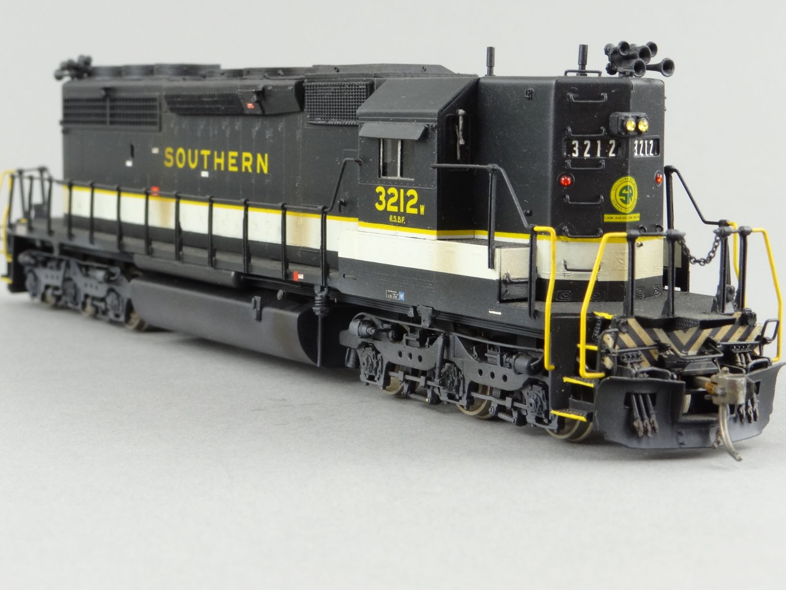 HO Brass Model Train OMI 5326 SOU SD40-2 High Hood Southern #3212 - Custom