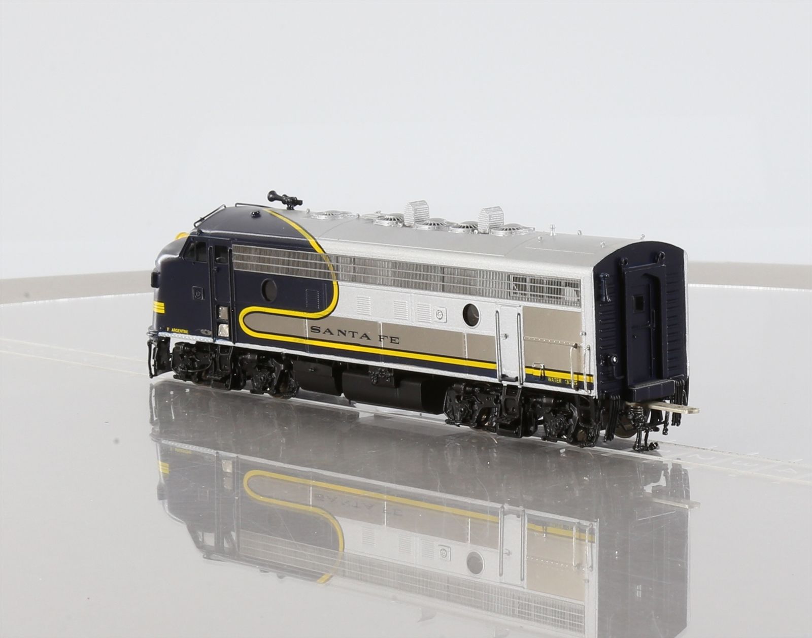 HO Brass Model Train - OMI 6498.3 ATSF Santa Fe F7 A-B #327 Diesel Set ...