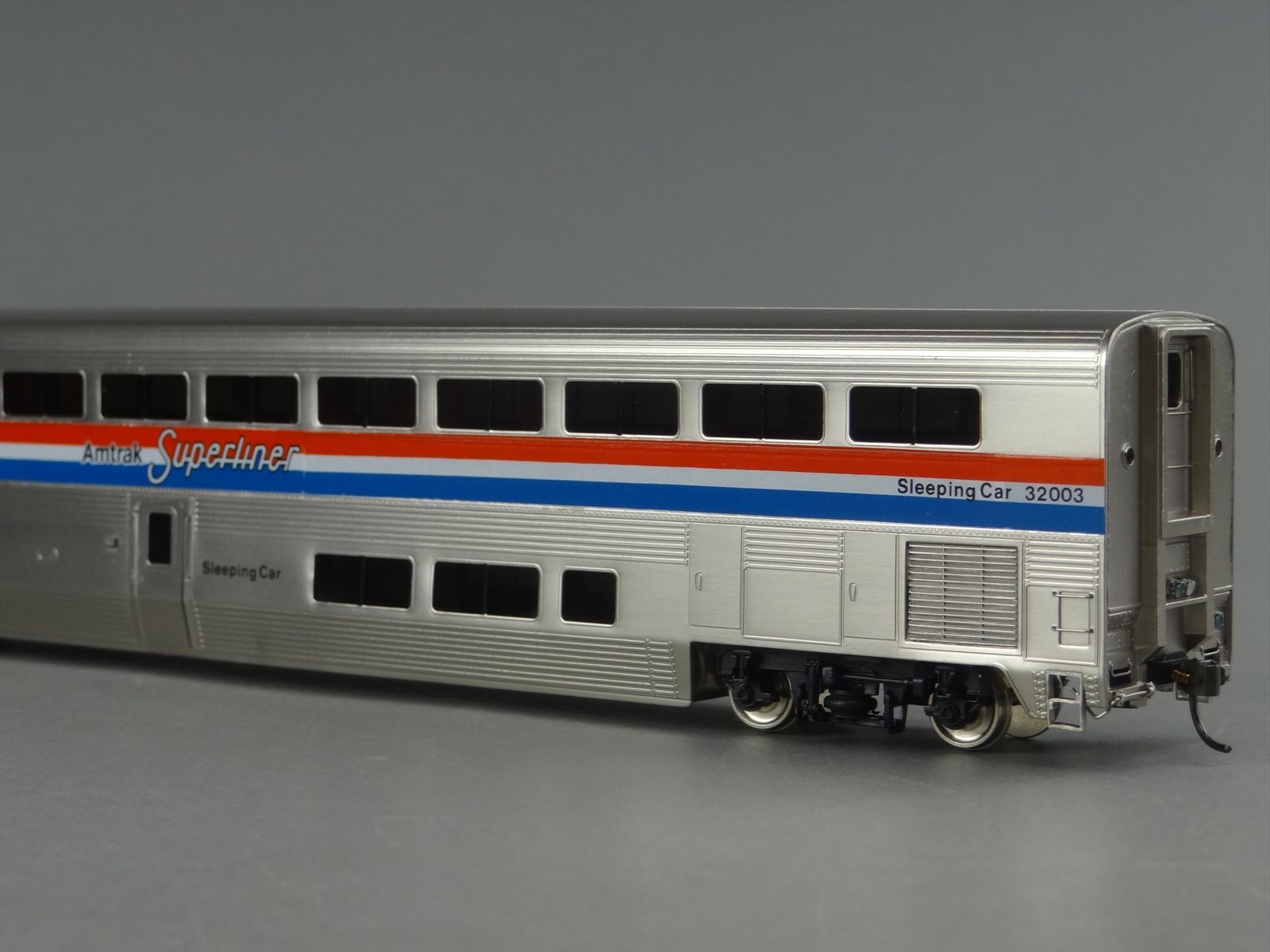 HO Brass Model - PFM Samhongsa Amtrak Superliner Passenger Sleeping Car ...