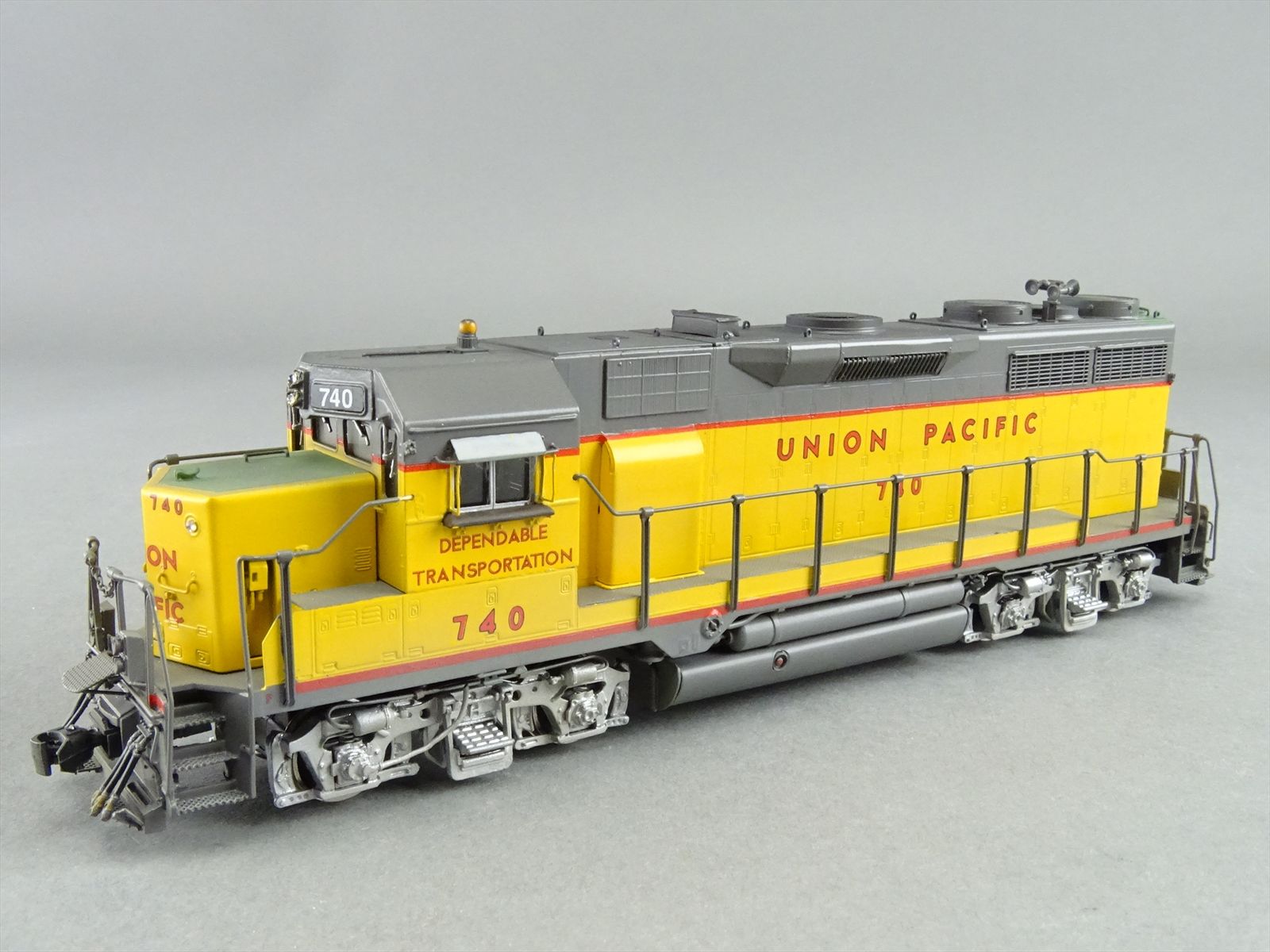 N Scale - Atlas - 4622 - Locomotive, Diesel, EMD GP35, Ph.1A - Un