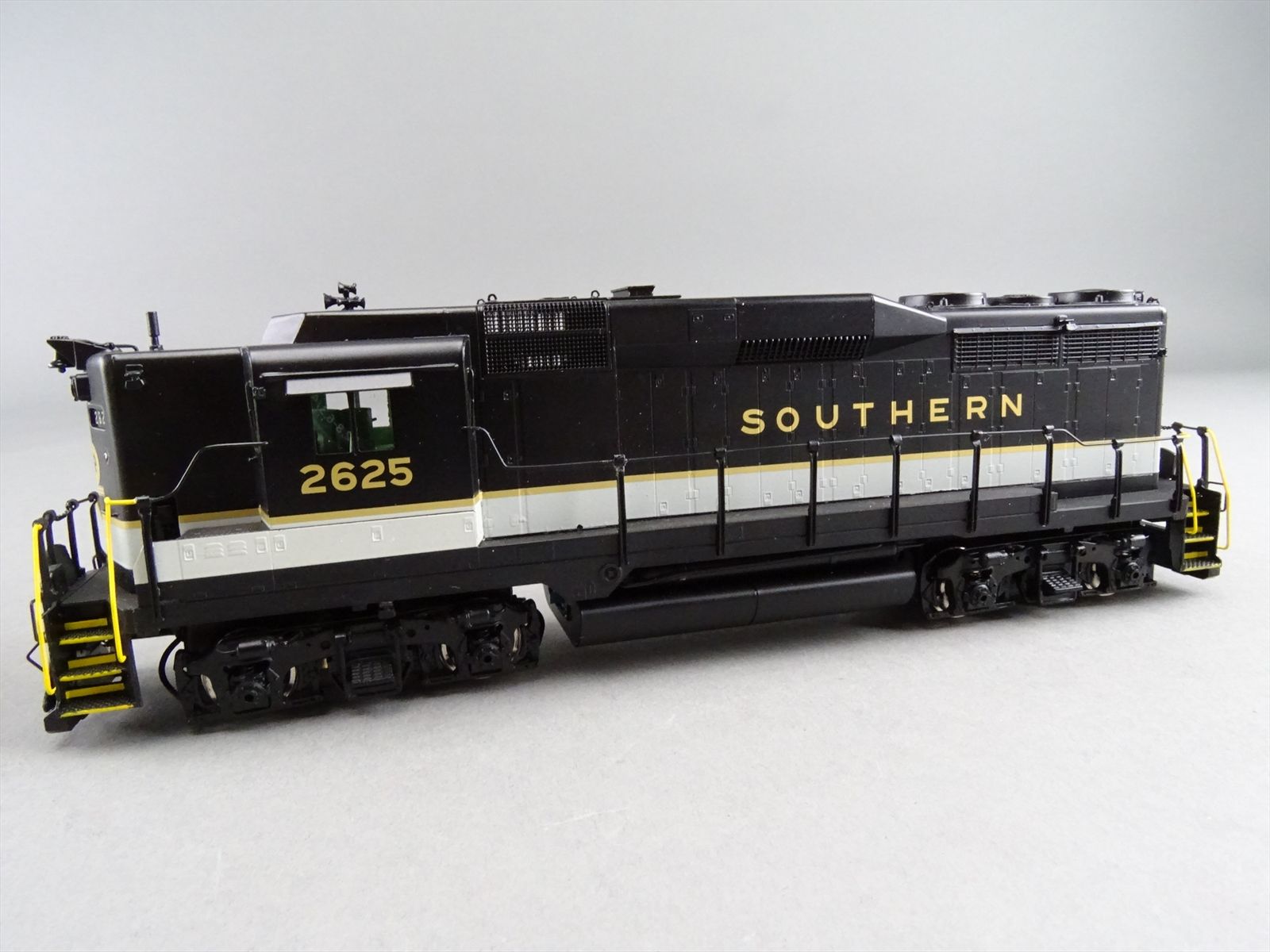 HO Brass Model - CIL 2166.1 SOU Southern GP30 Phase II Hi-Hood #2625 ...
