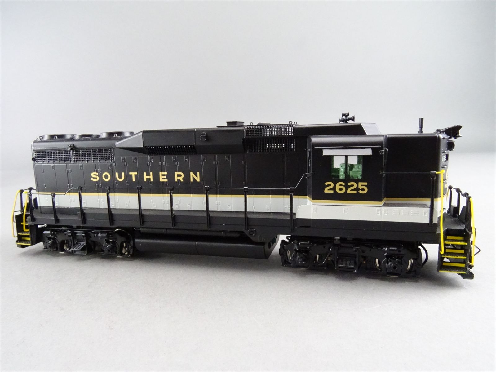 HO Brass Model - CIL 2166.1 SOU Southern GP30 Phase II Hi-Hood #2625 ...