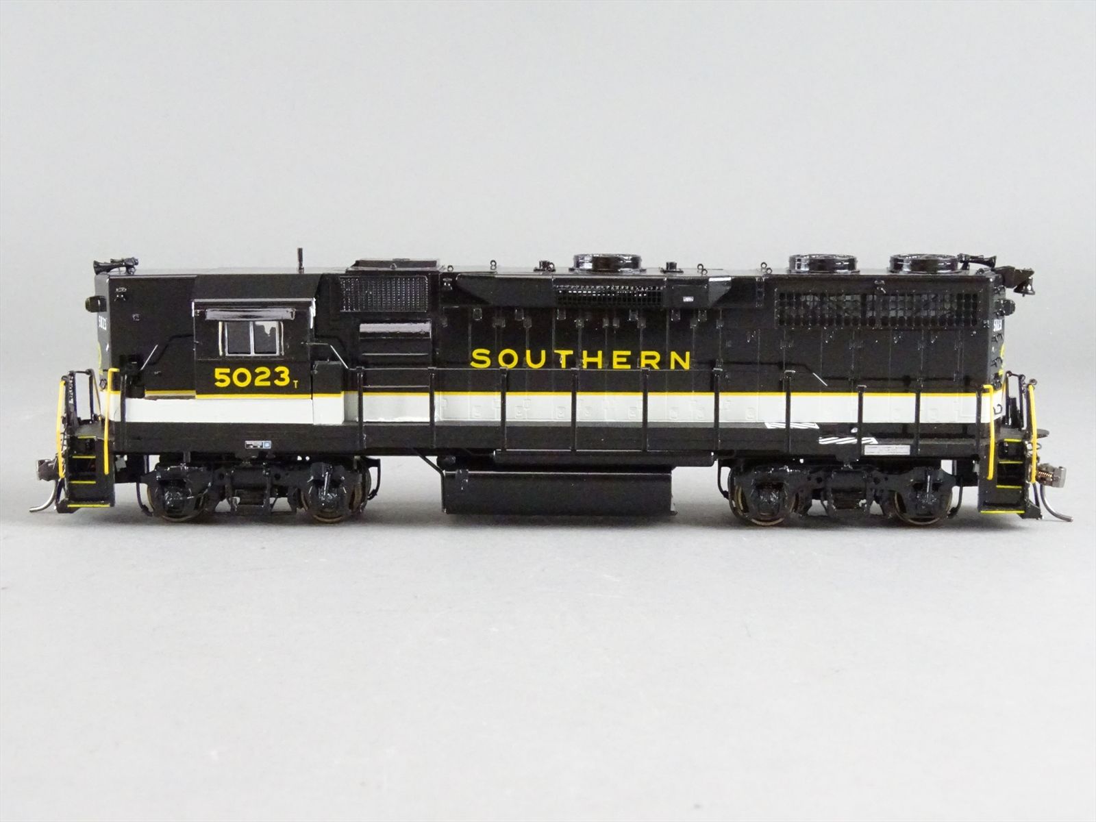 HO Brass Model - OMI 5651.1 SOU Southern GP38-2 #5023 Mid 1970's - F/P ...