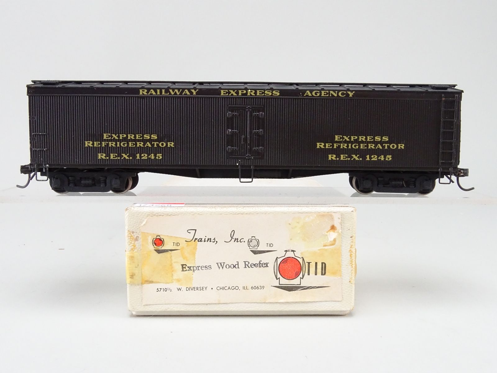HO Brass Model - Trains Inc. TID REA Railway Express Agency Reefer ...
