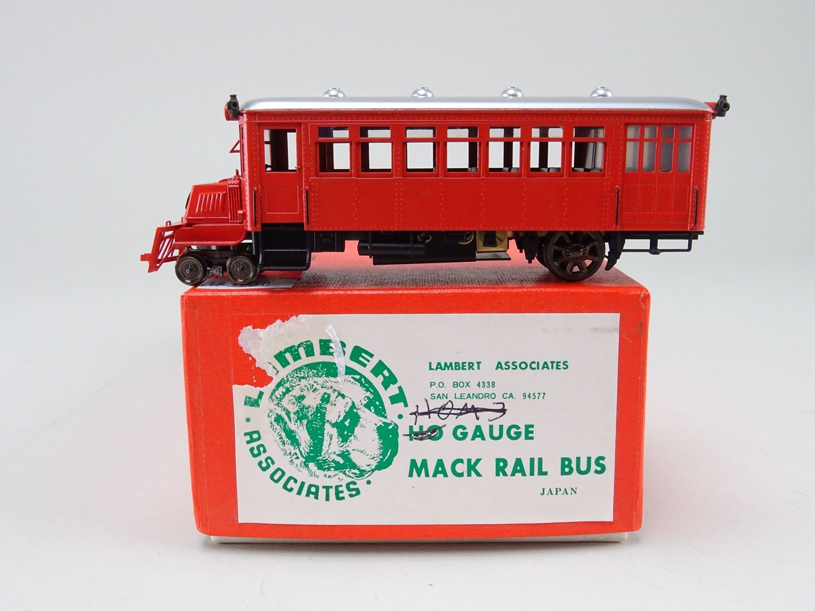 HO Brass Model - Lambert Mack Rail Bus - F/P Red / Silver - Interior