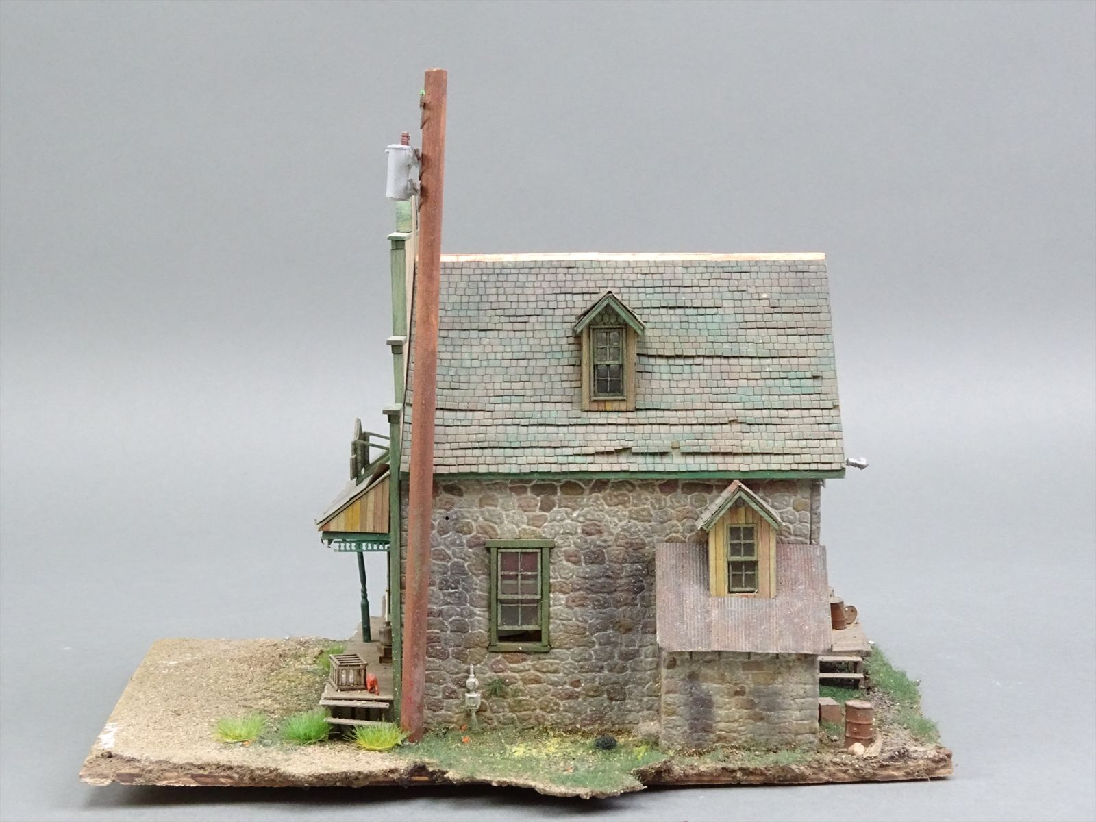 HO 1:87 MC Master Creations 5 x 7 Structure - Pro Built Spring Creek ...