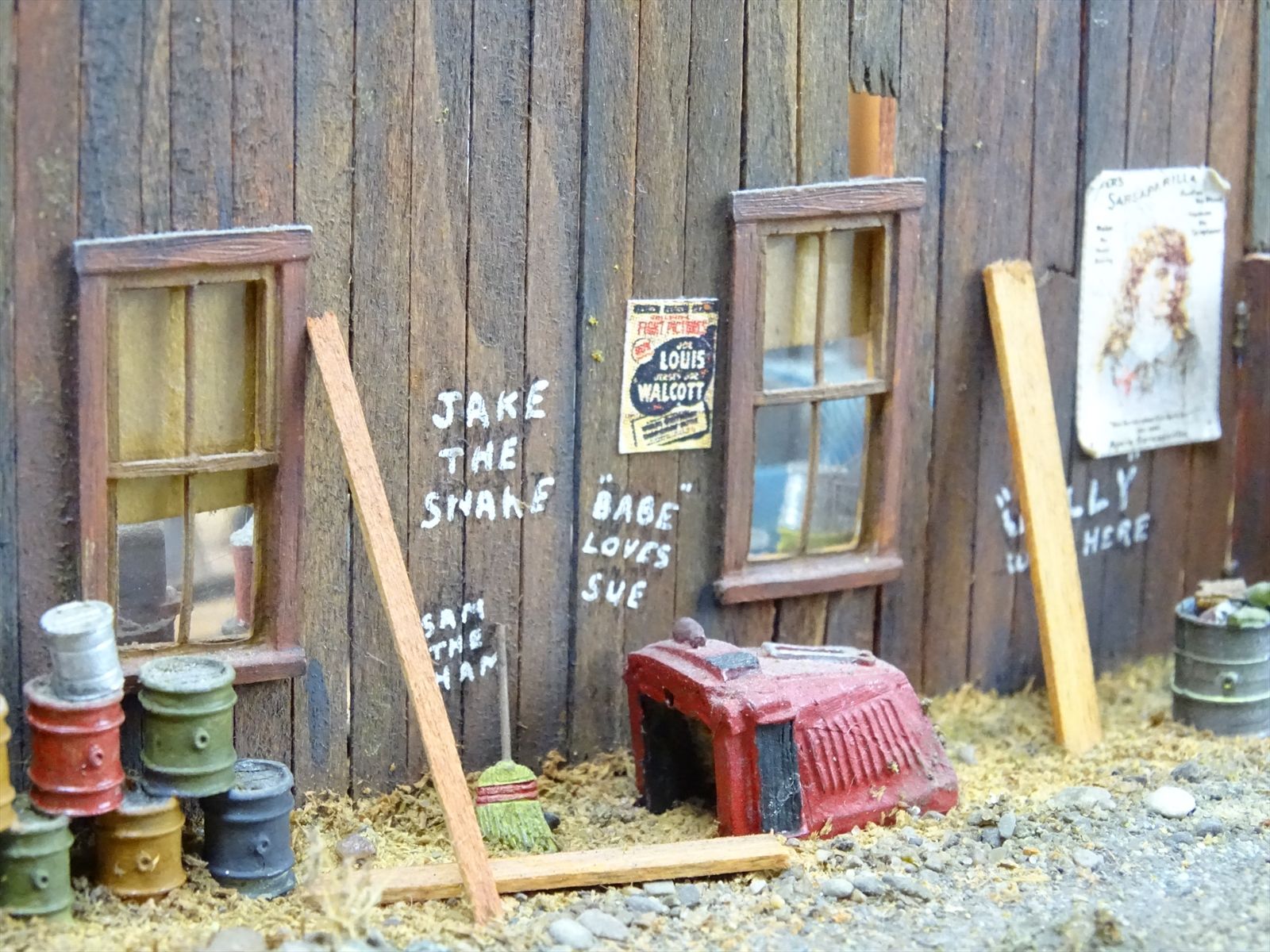 HO 1:87 FSM #130 Ezra Coopers Garage 8 x 8 Diorama - Pro-Built ...