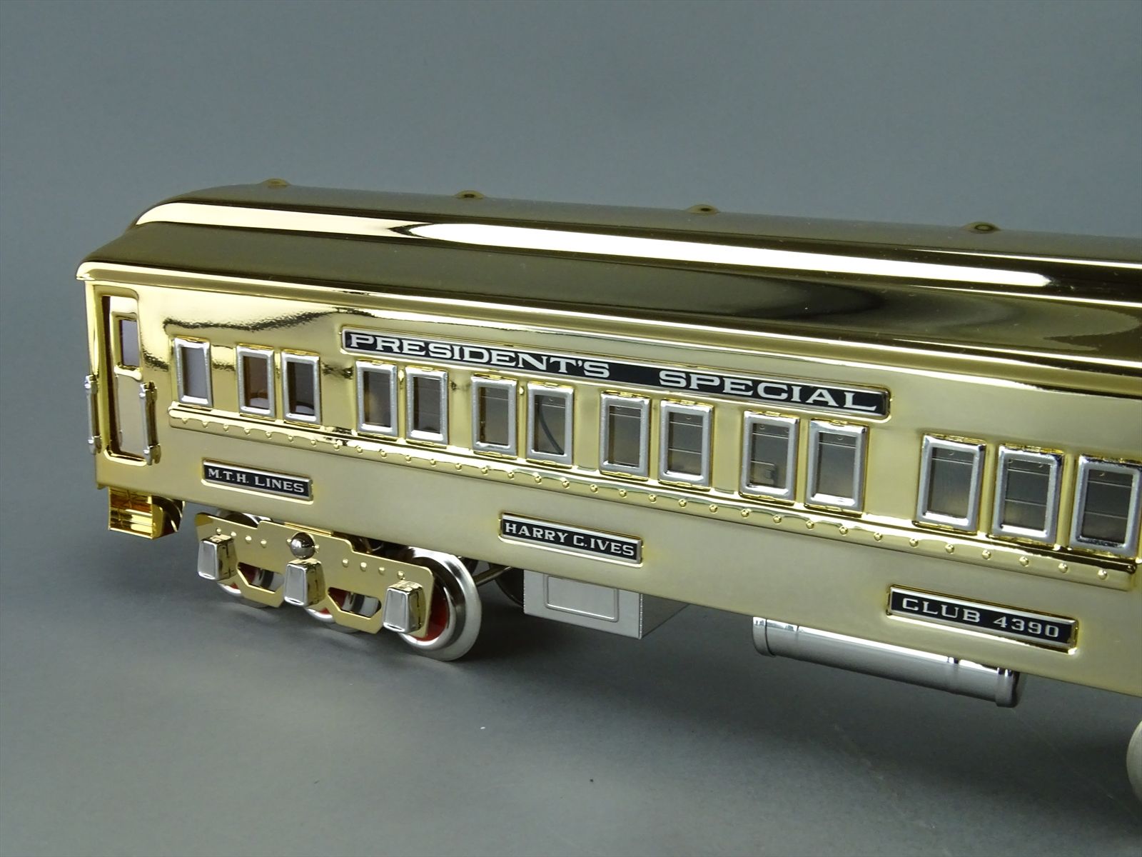 Standard Gauge 3-Rail Tinplate Set - MTH 10-1126 Presidental 4 Car Gold ...