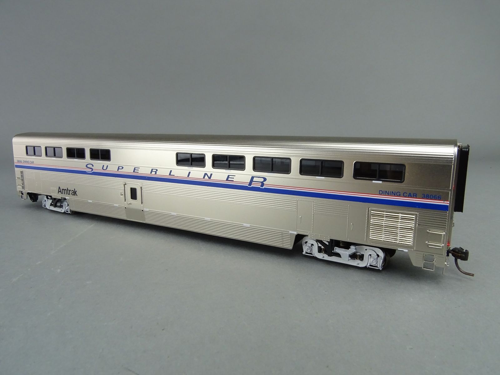 HO Brass Model - OMI 3332.1 AMTRAK Superliner II Dinner #38066- F/P ...
