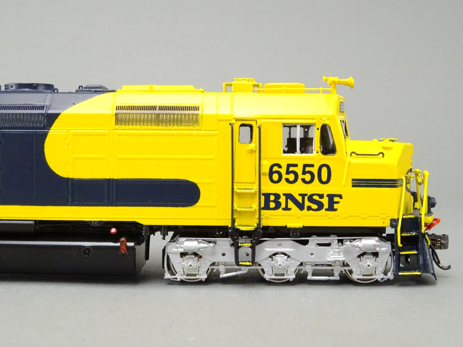 HO Brass Model Train - OMI 5995 Overland ATSF Santa SDF45 Diesel #6550 ...