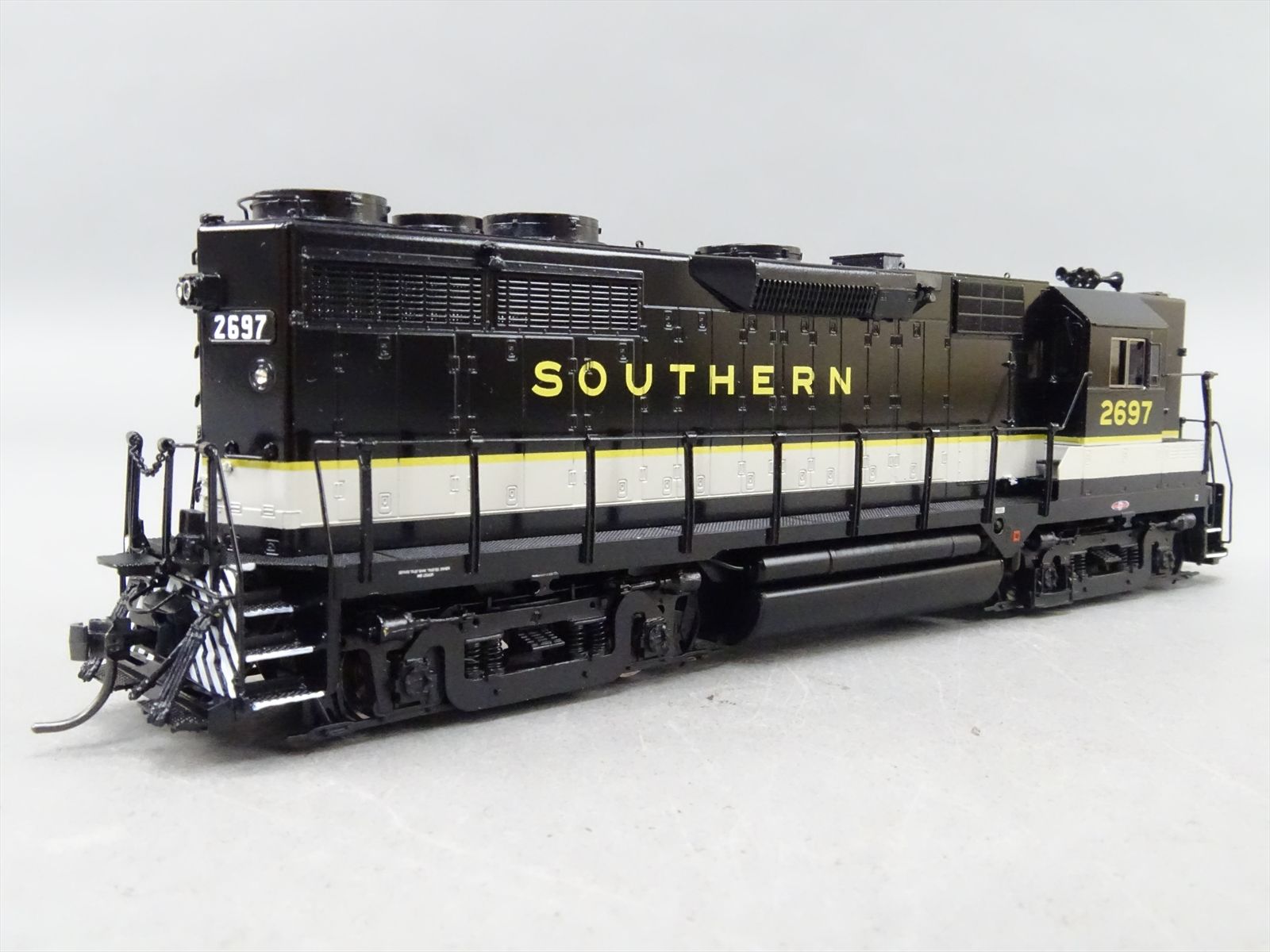 HO Brass Model - OMI 7050.1 SOU Southern GP35 #2697 - F/P - 2002 Run ...