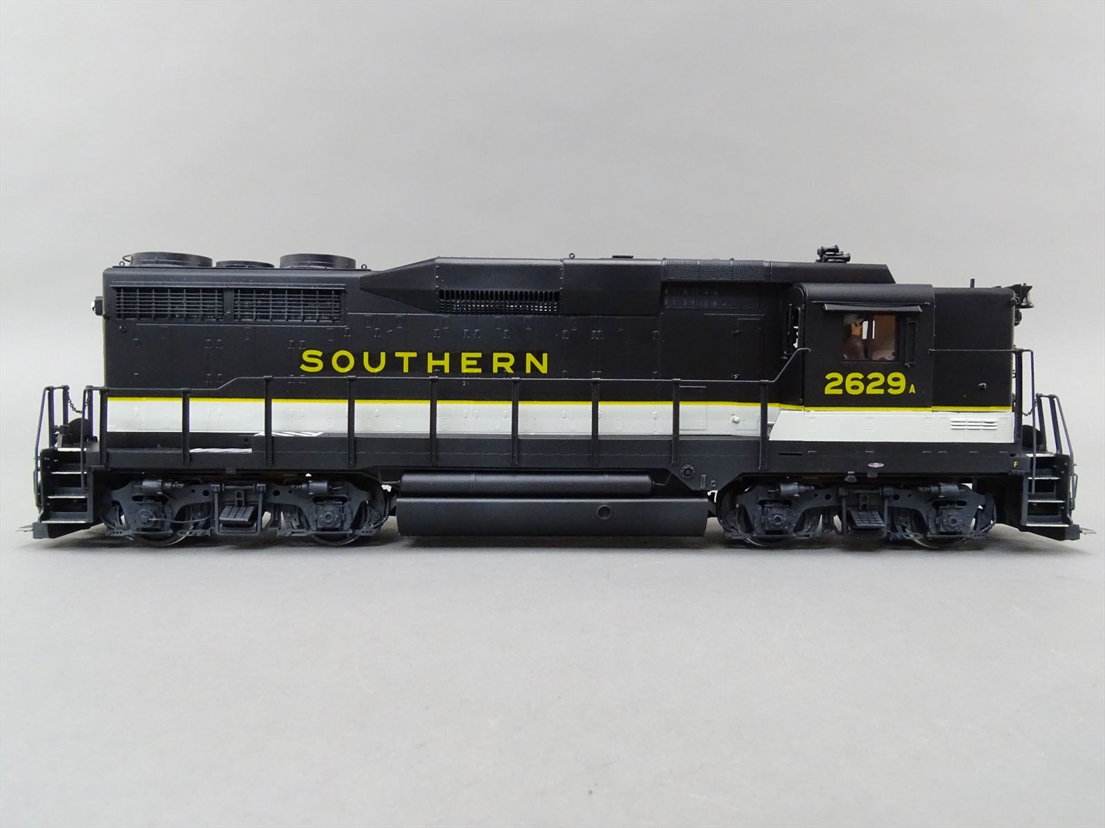 O Brass Model - OMI 0470 SOU Southern GP-30 Phase II High Hood #2629 ...