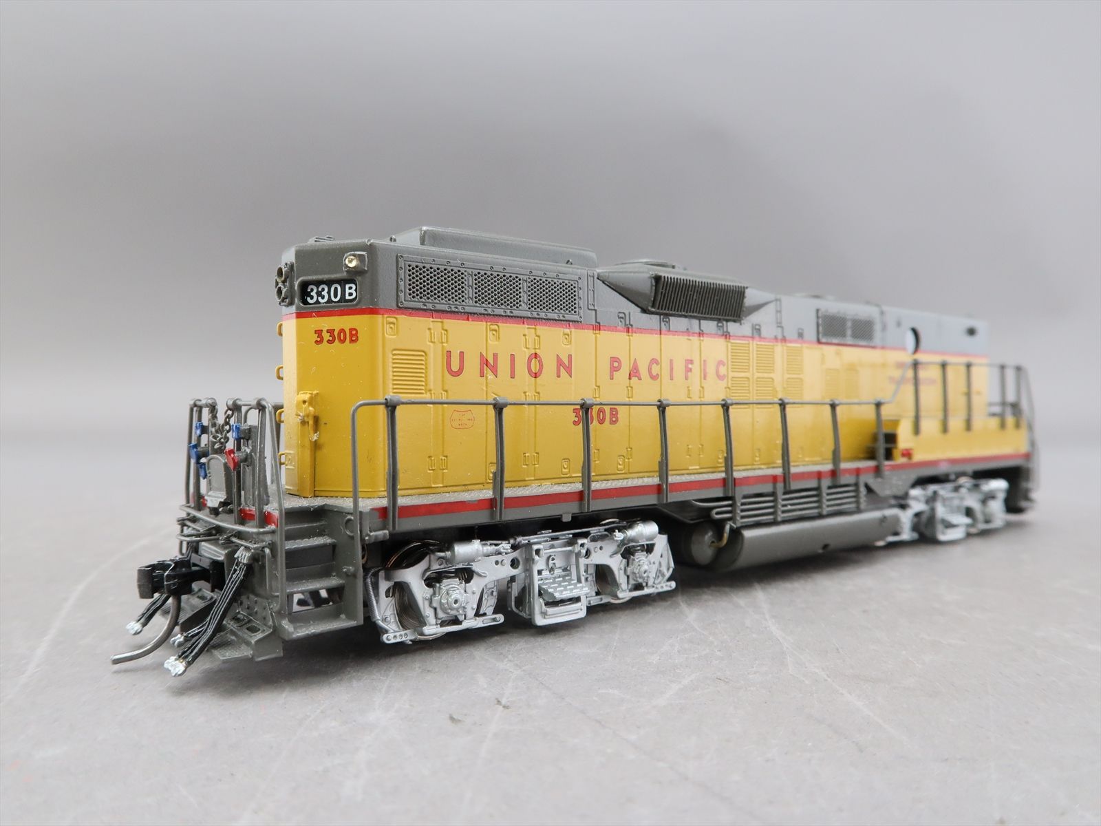 HO Brass Model - OMI 5477 UP Union Pacific GP9 GP9B B Unit #330B ...