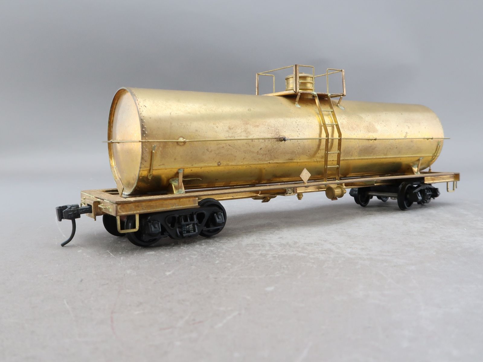 O Brass Model - USH 301 8000 Gallon Single Dome Tank Car - Unpainted - KTM
