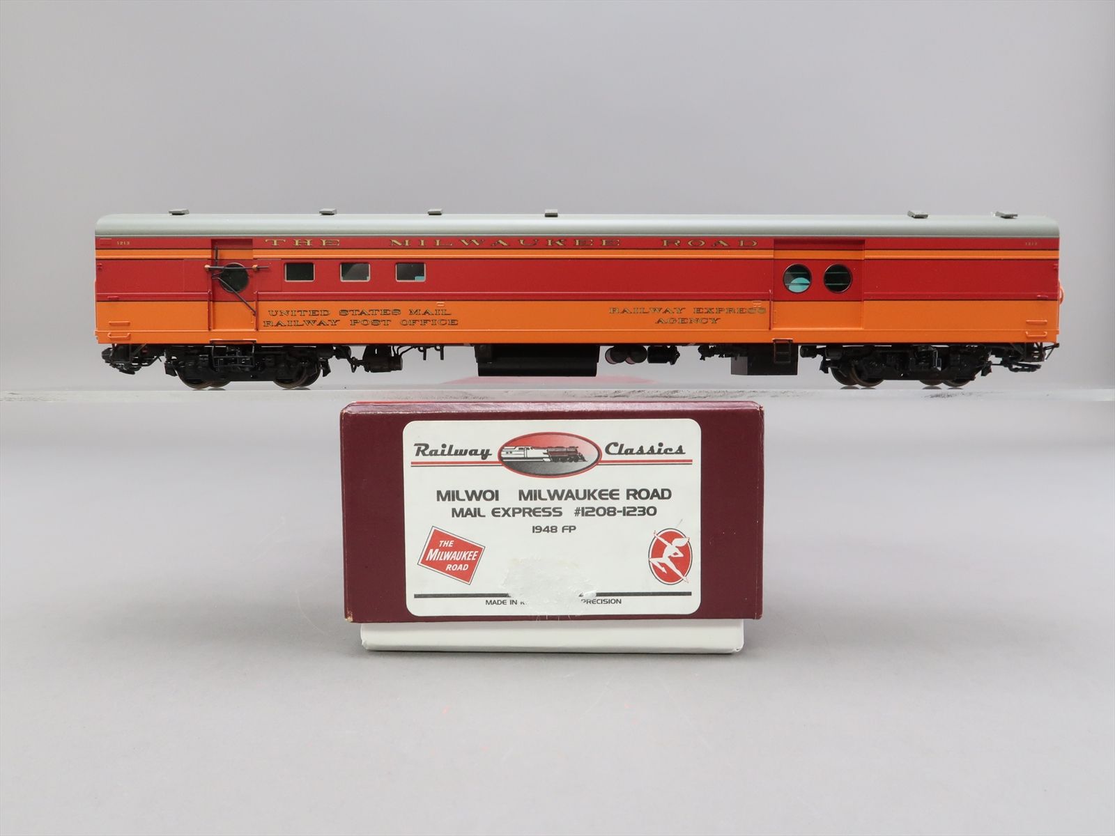 HO Brass Model - RWC MILW01 Milwaukee Mail Express 1948 Hiawatha #1213 ...