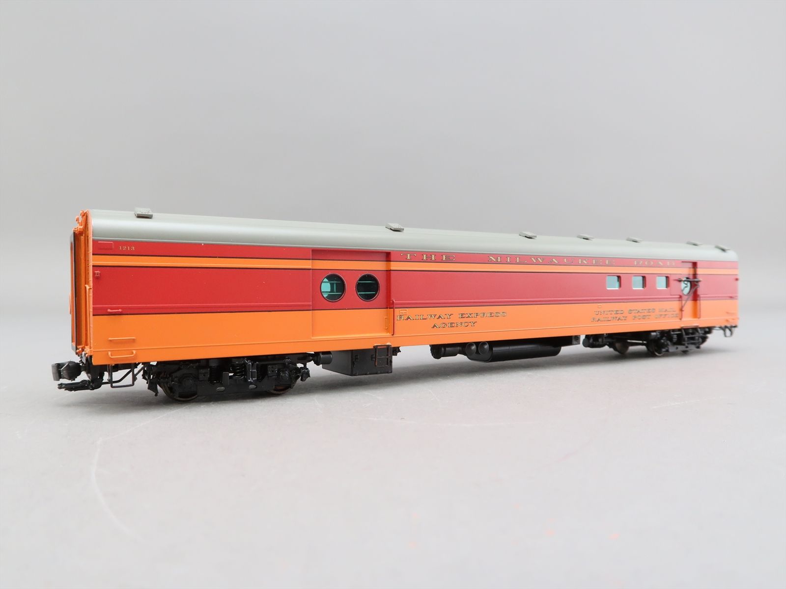 HO Brass Model - RWC MILW01 Milwaukee Mail Express 1948 Hiawatha #1213 ...