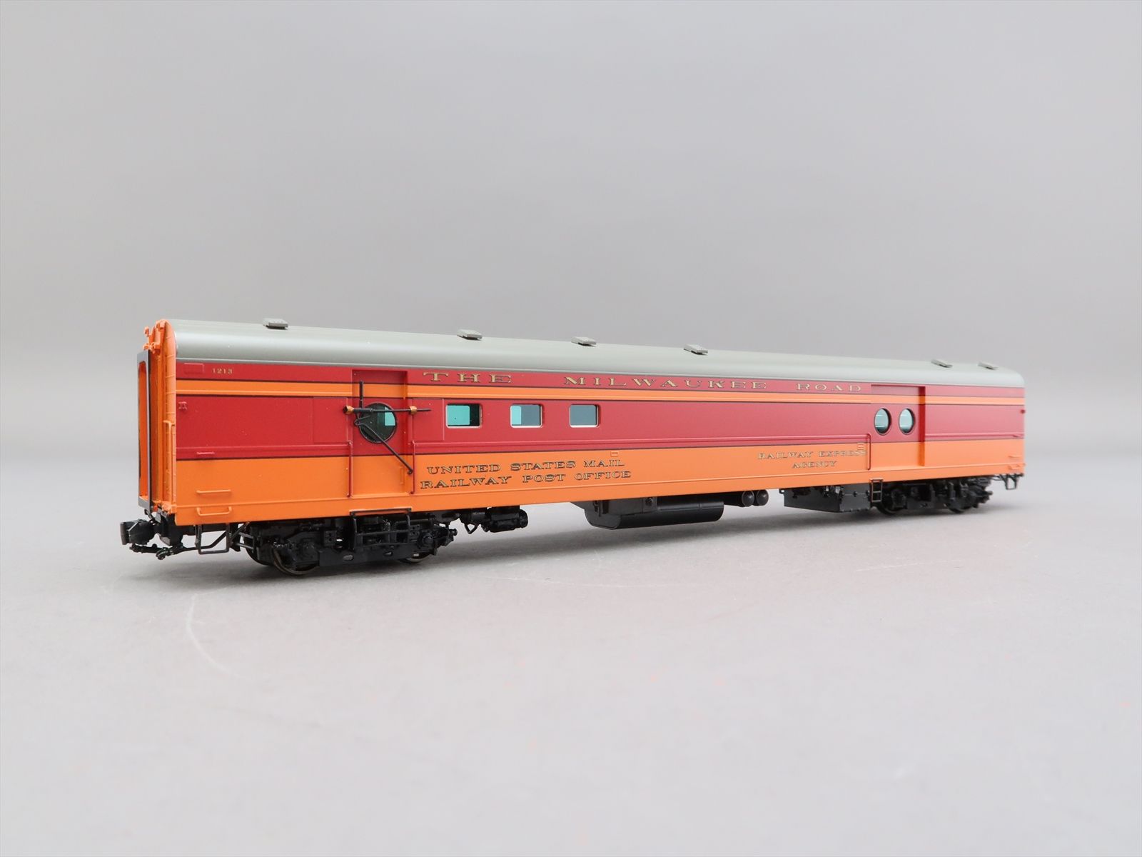 HO Brass Model - RWC MILW01 Milwaukee Mail Express 1948 Hiawatha #1213 ...