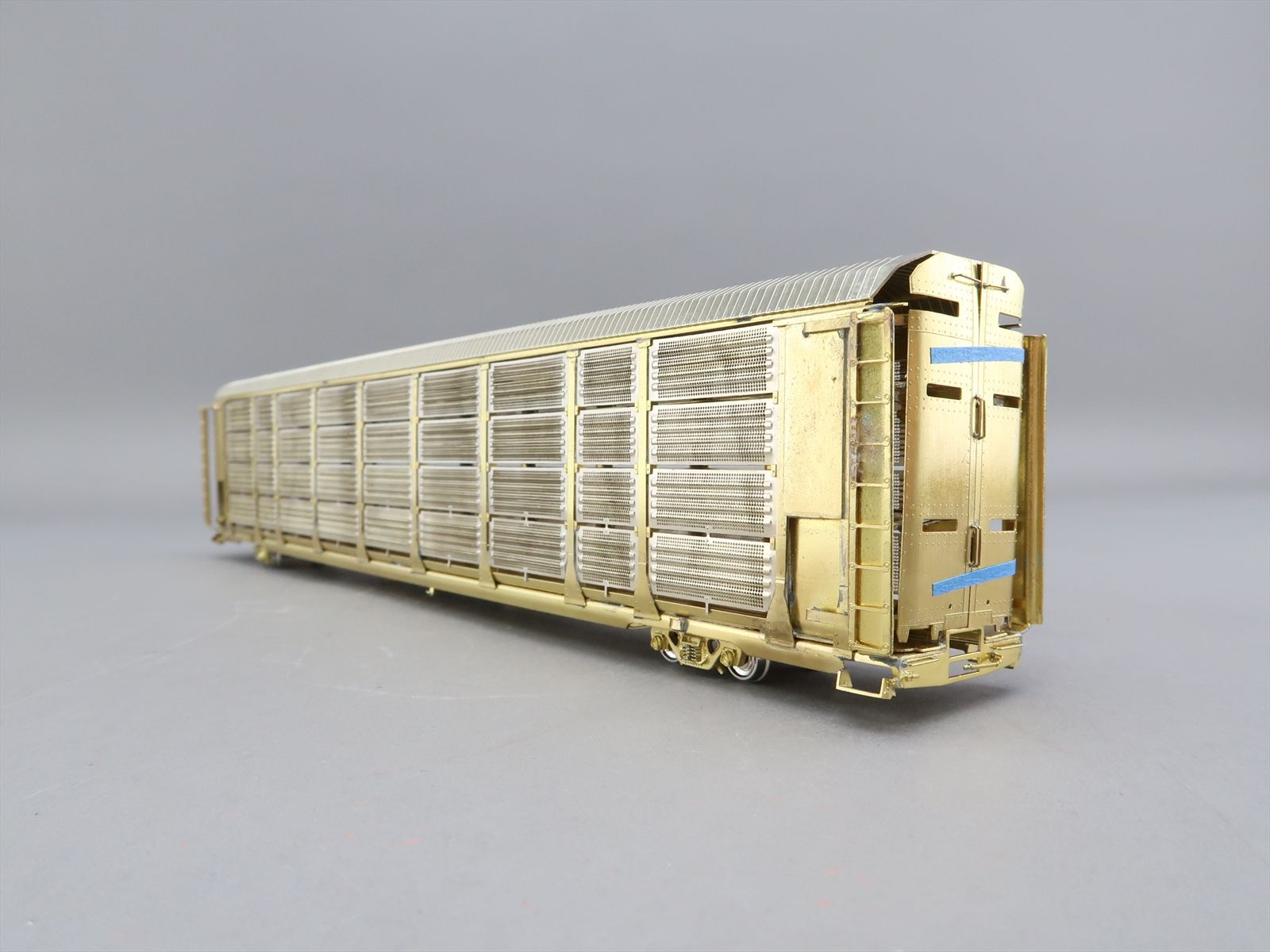 HO Brass Model - OMI 3119 Thrall Tri-Level Enclosed Auto Rack w/ Tall ...