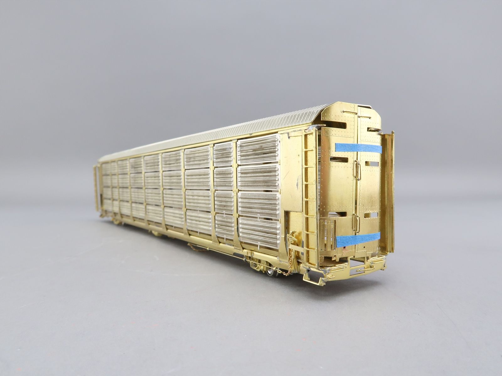HO Brass Model - OMI 3119 Thrall Tri-Level Enclosed Auto Rack w/ Tall ...