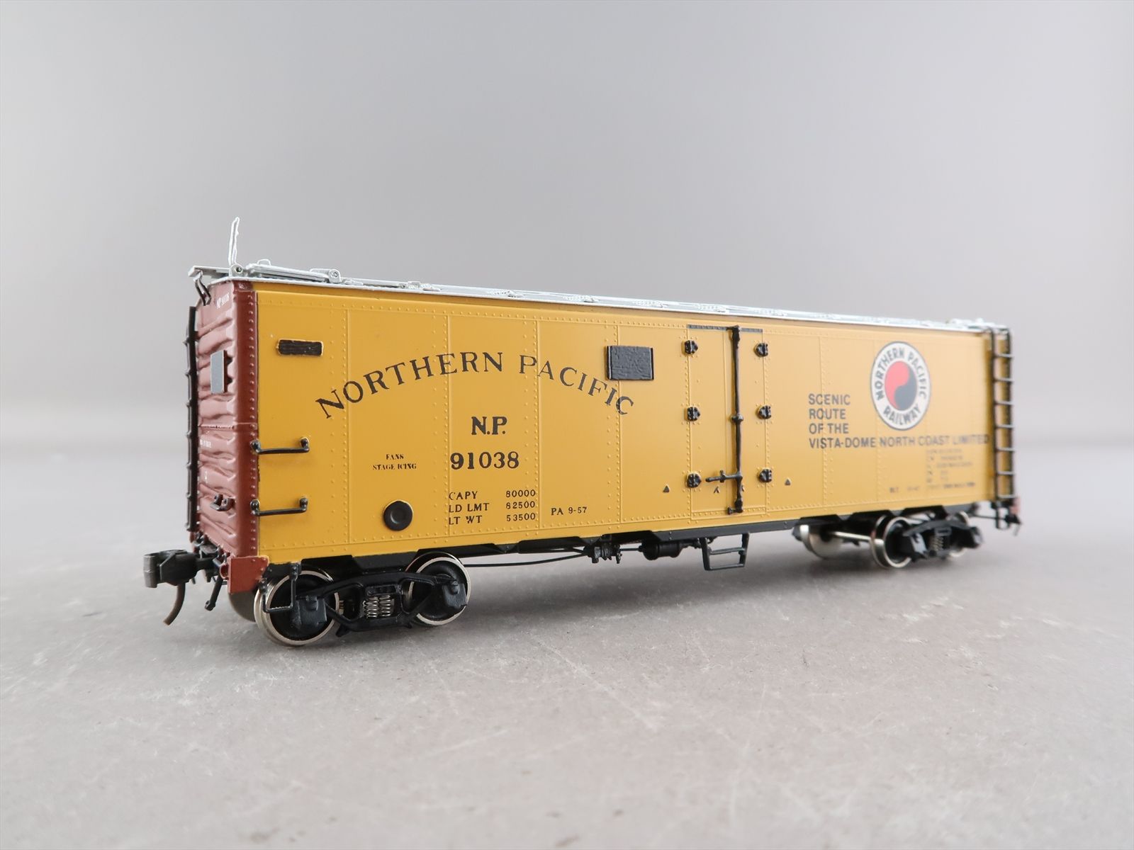 HO Brass Model - CIL 2139.2 NP Northern Pacific Reefer 'Scenic Route ...