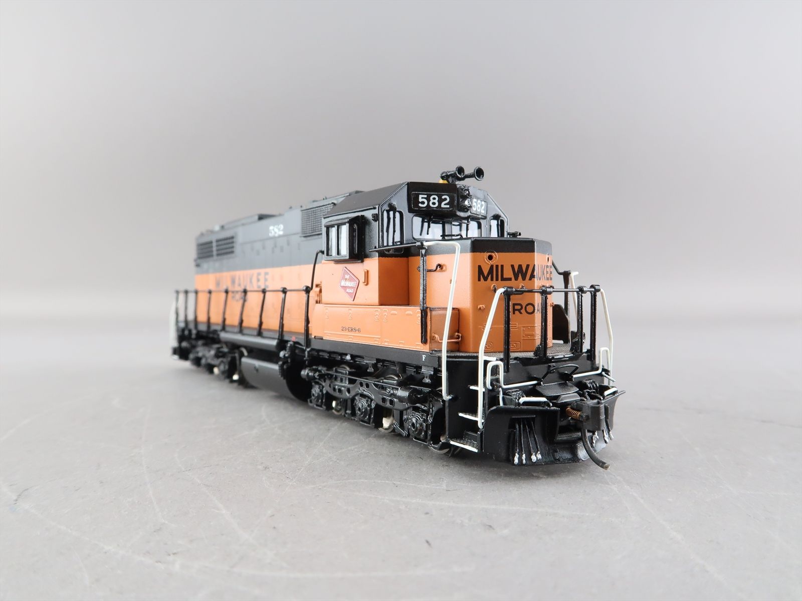 HO Brass Model - OMI 5119.1 Milwaukee Road SDL39 #582 - F/P - 1994 Run ...