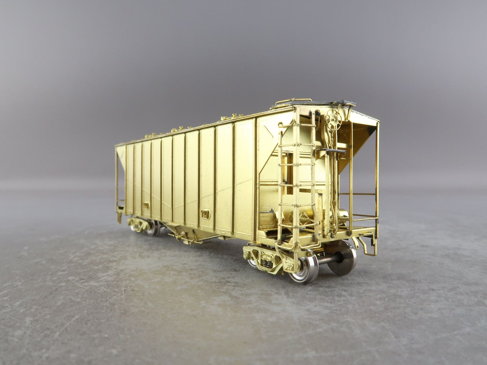 HO Brass Model - OMI 3113 AT&SF Santa Fe Covered Hopper Triangular ...