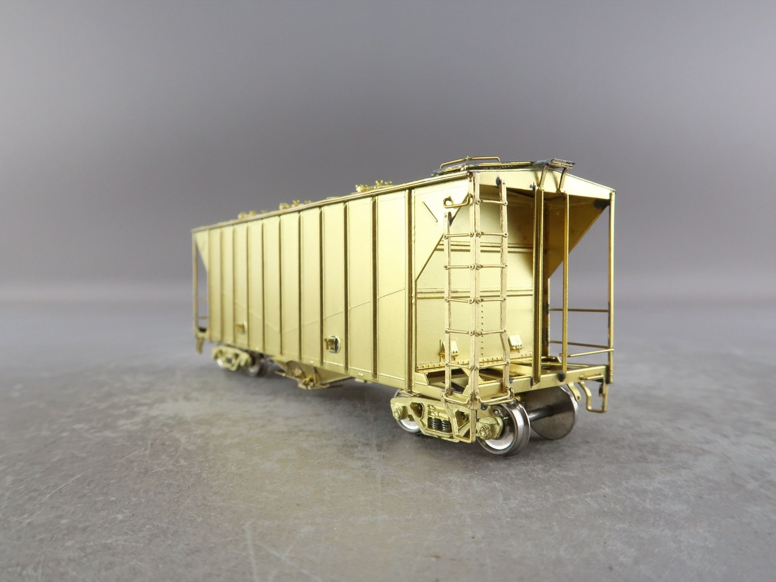 HO Brass Model - OMI 3113 AT&SF Santa Fe Covered Hopper Triangular ...