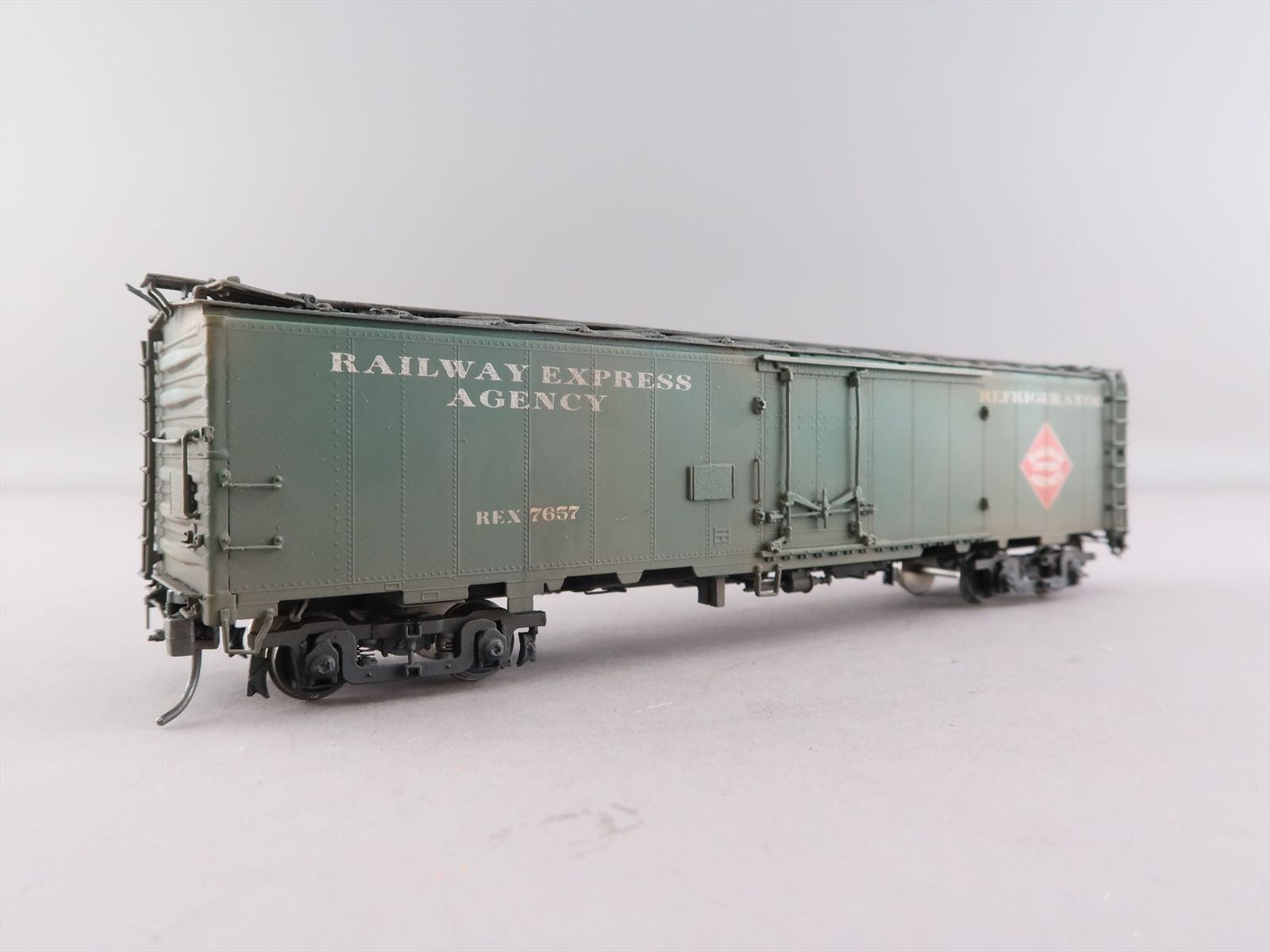 HO Brass Model - CIL 2068.1 REA Railway Express Agency - 52' Reefer REX ...