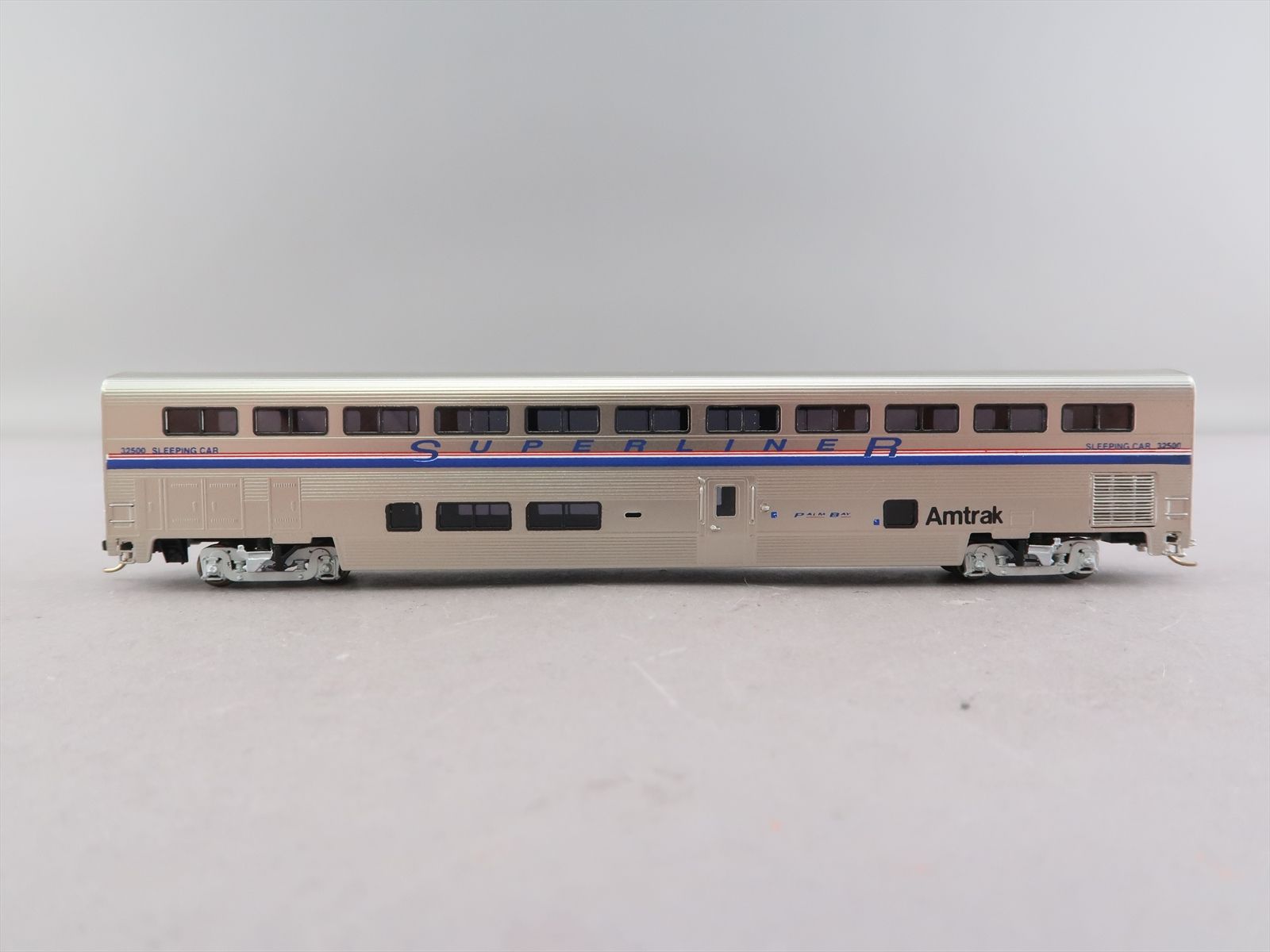 N Brass Model - OMI 2837.1 Amtrak Superliner II 9 Piece Set P42DC