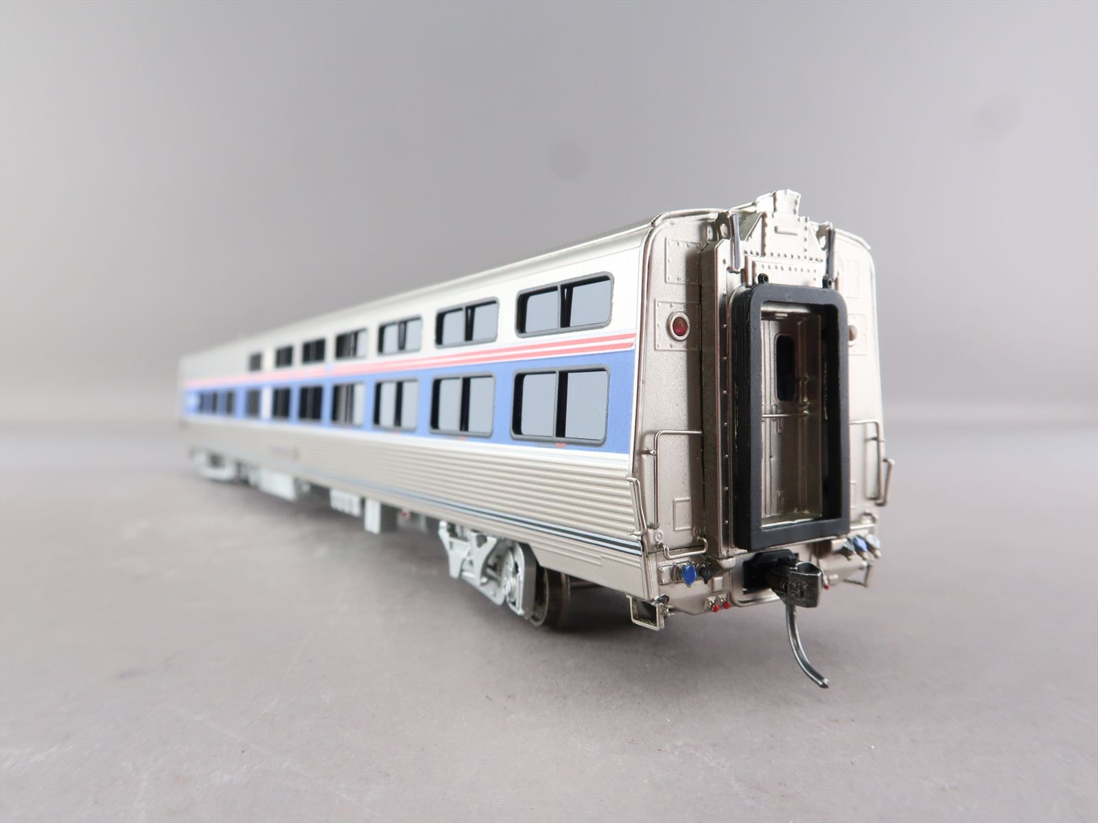 HO Brass Model - OMI 3345.1 Amtrak Viewliner Sleeper WINTER VIEW #62049 ...